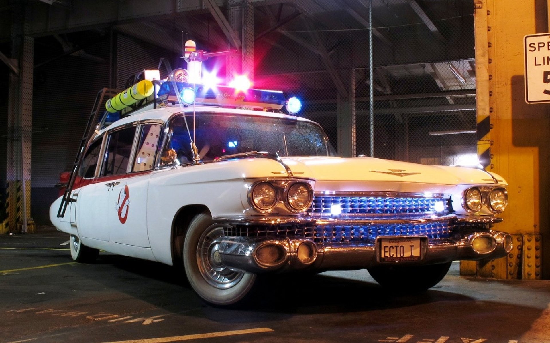 1080P, adventure, ghost, comedy, ghostbusters, supernatural, action, emergency, ambulance, HD Wallpaper