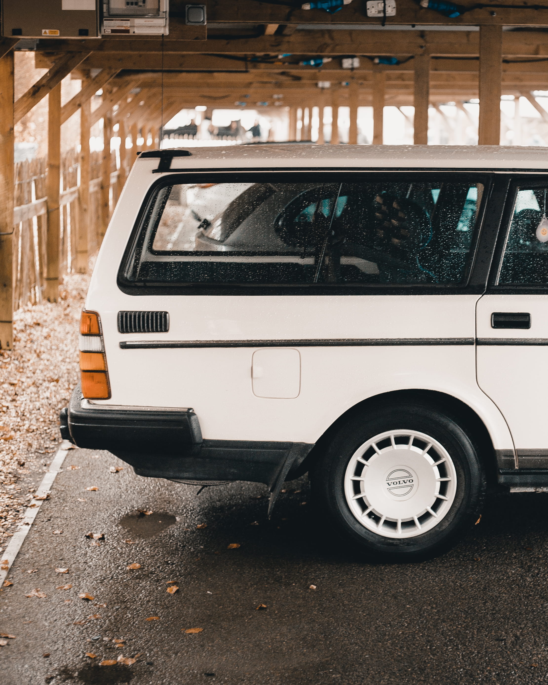 stationary, van, retro styled, sports car, car, vehicle, automobile, car wheel, bumper, asphalt, tarmac, 2K, white, transportation, architecture, nature, Phone HD Wallpaper