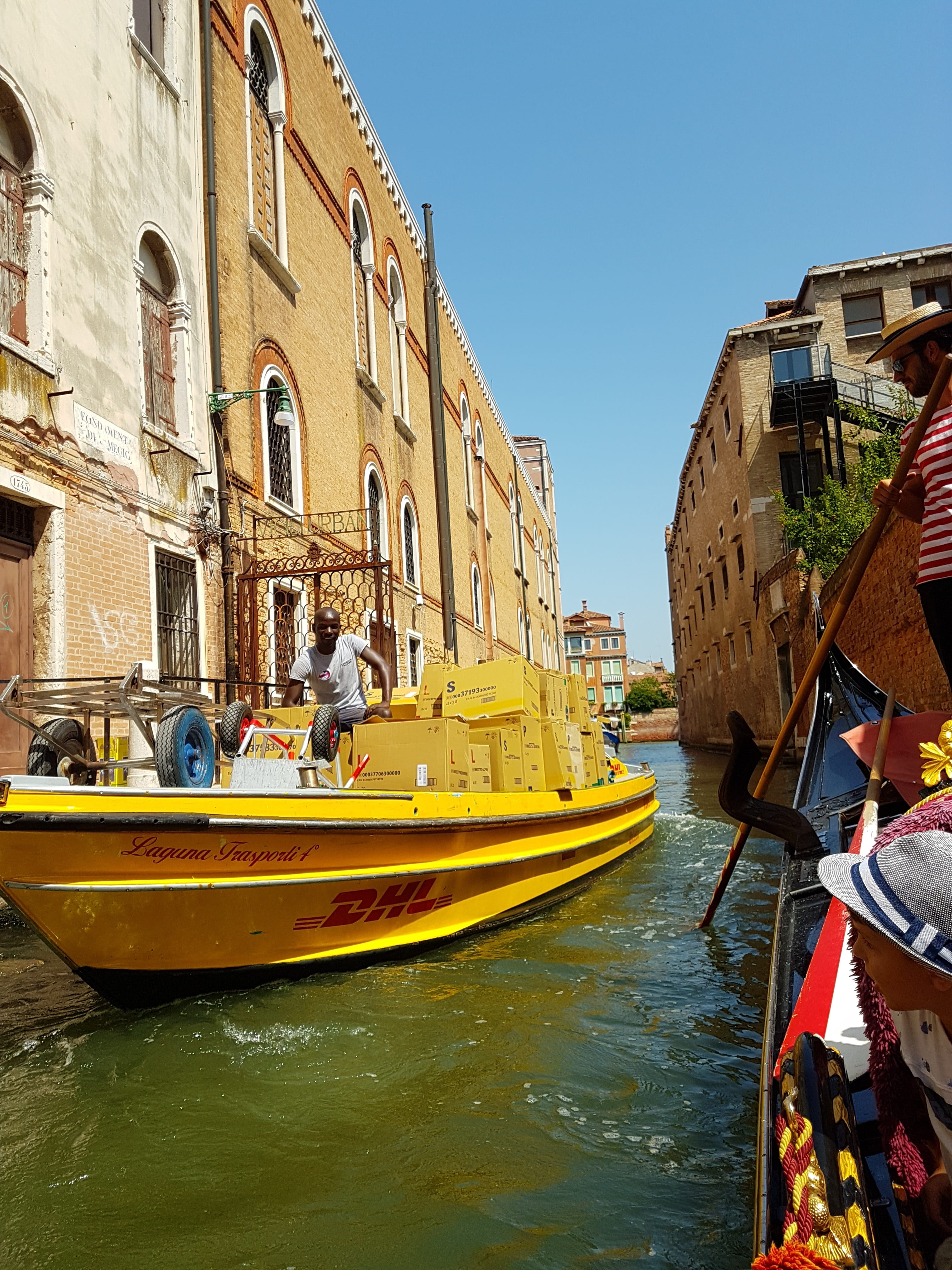 post, water, dhl, 4K, city, incidental people, canal, transportation, building exterior, venice gondola, built structure, gondola - traditional boat, sky, Phone HD Wallpaper
