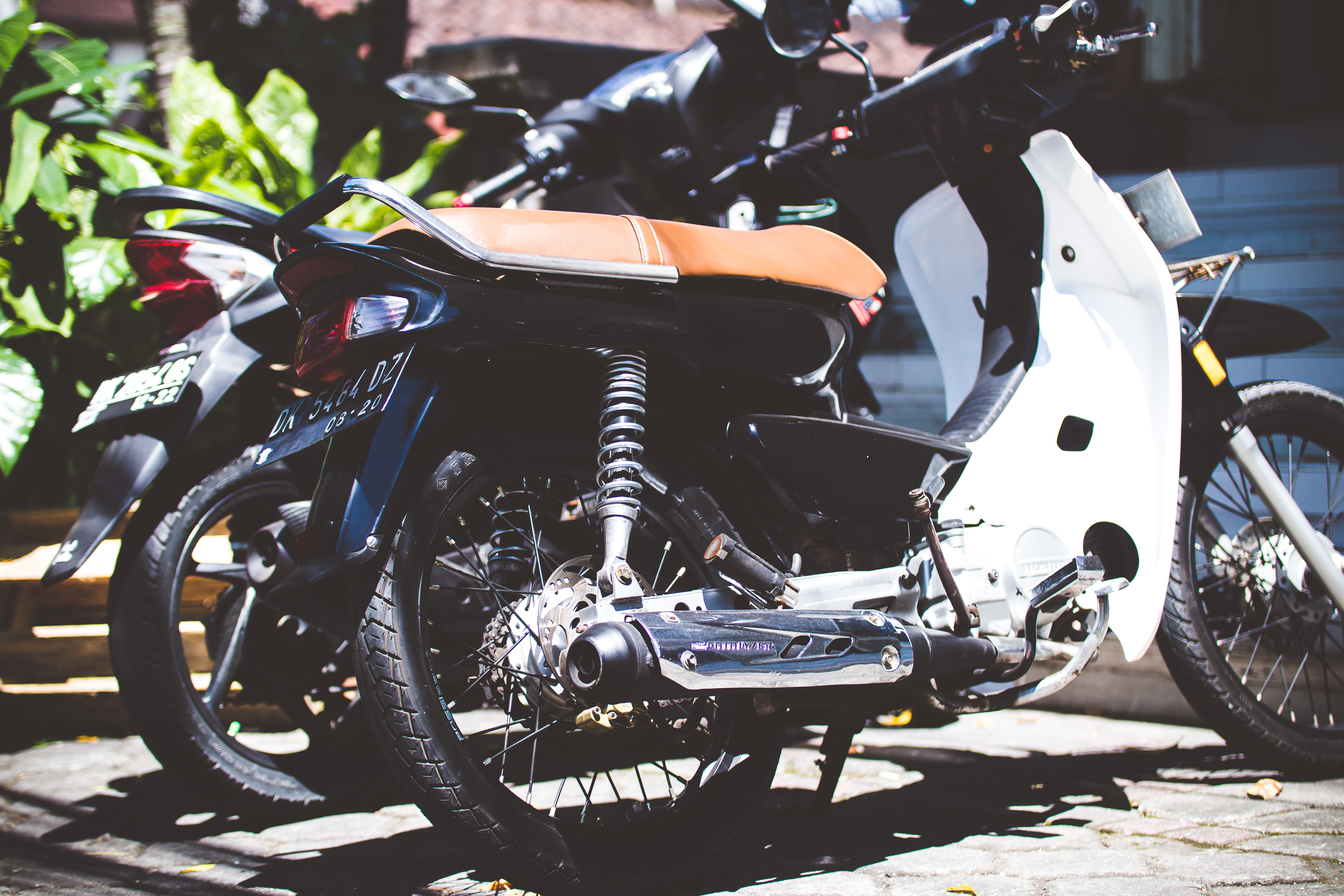 parking, no people, nature, 5K, outdoor, sunlight, black, land vehicle, chrome, road, street, underbone, day, scooter, city, sport, absence, classic, focus on foreground, HD Wallpaper
