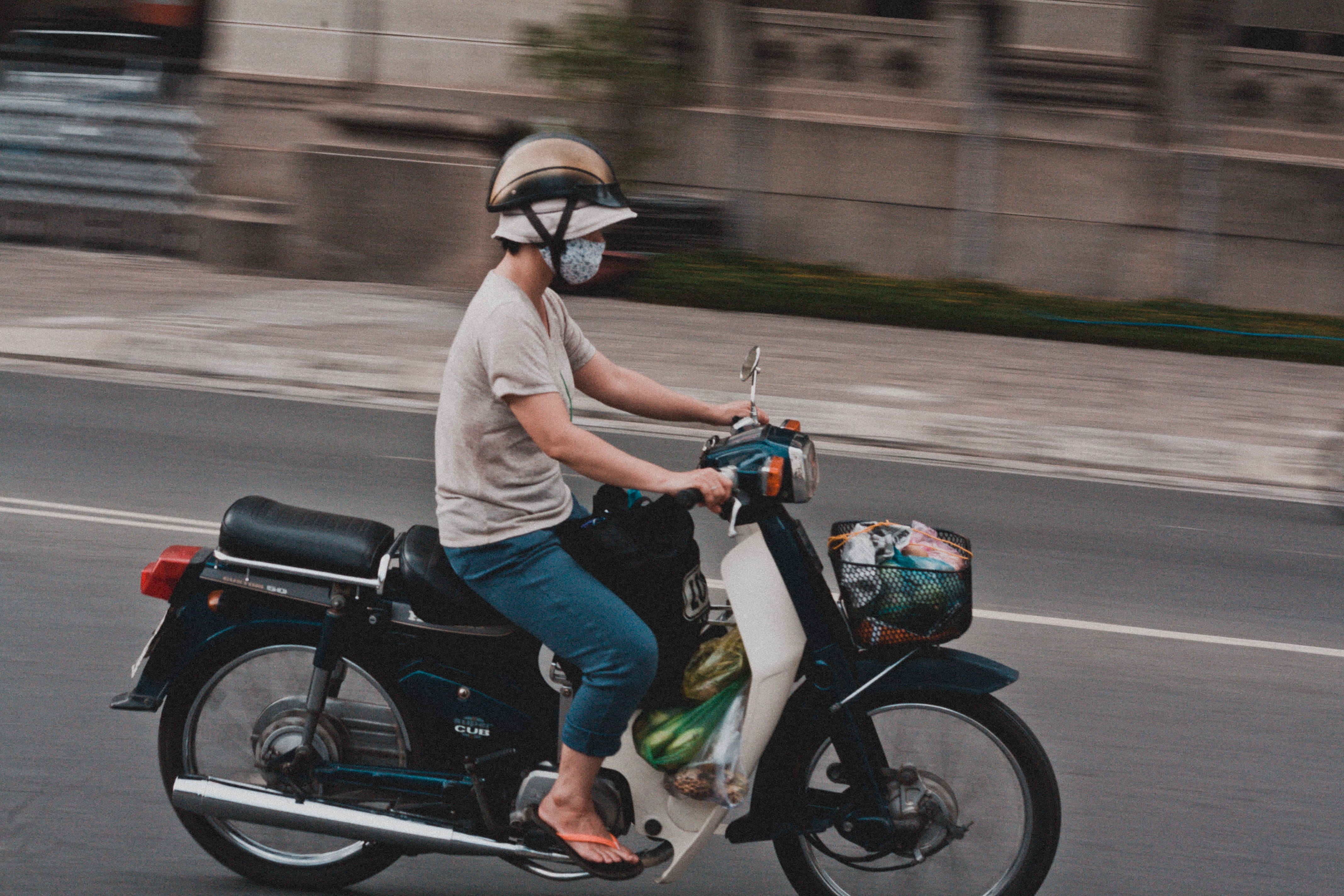 outdoors, sport, motor, Speed, street, people, ride, helmet, black, lifestyles, road, one person, bicycle, urban Scene, sports helmet, motion, side view, HD Wallpaper