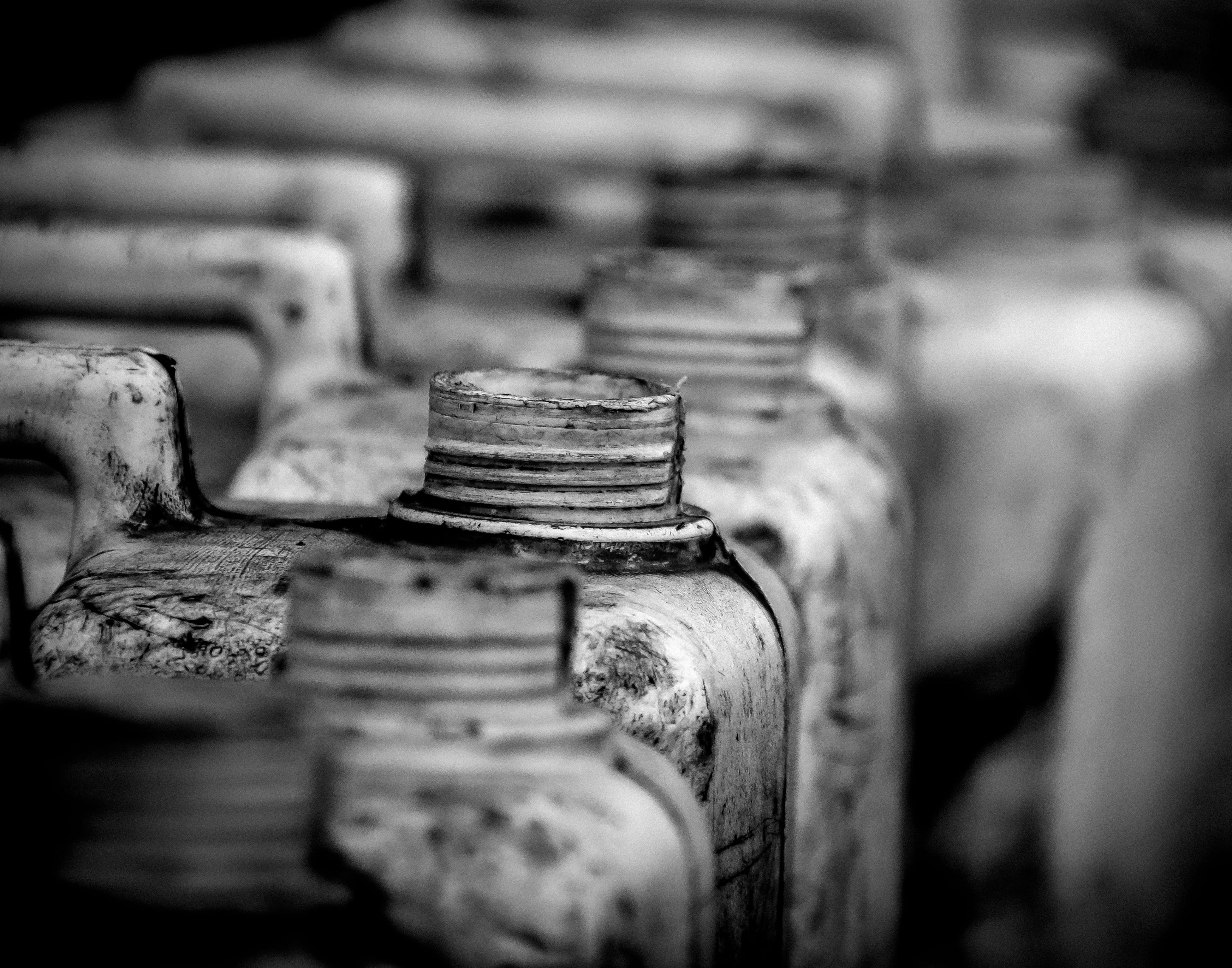 stack, damaged, day, wheel, history, wood - material, metal, gallons, large group of objects, old, the past, 2K, run-down, in a row, abandoned, decline, HD Wallpaper