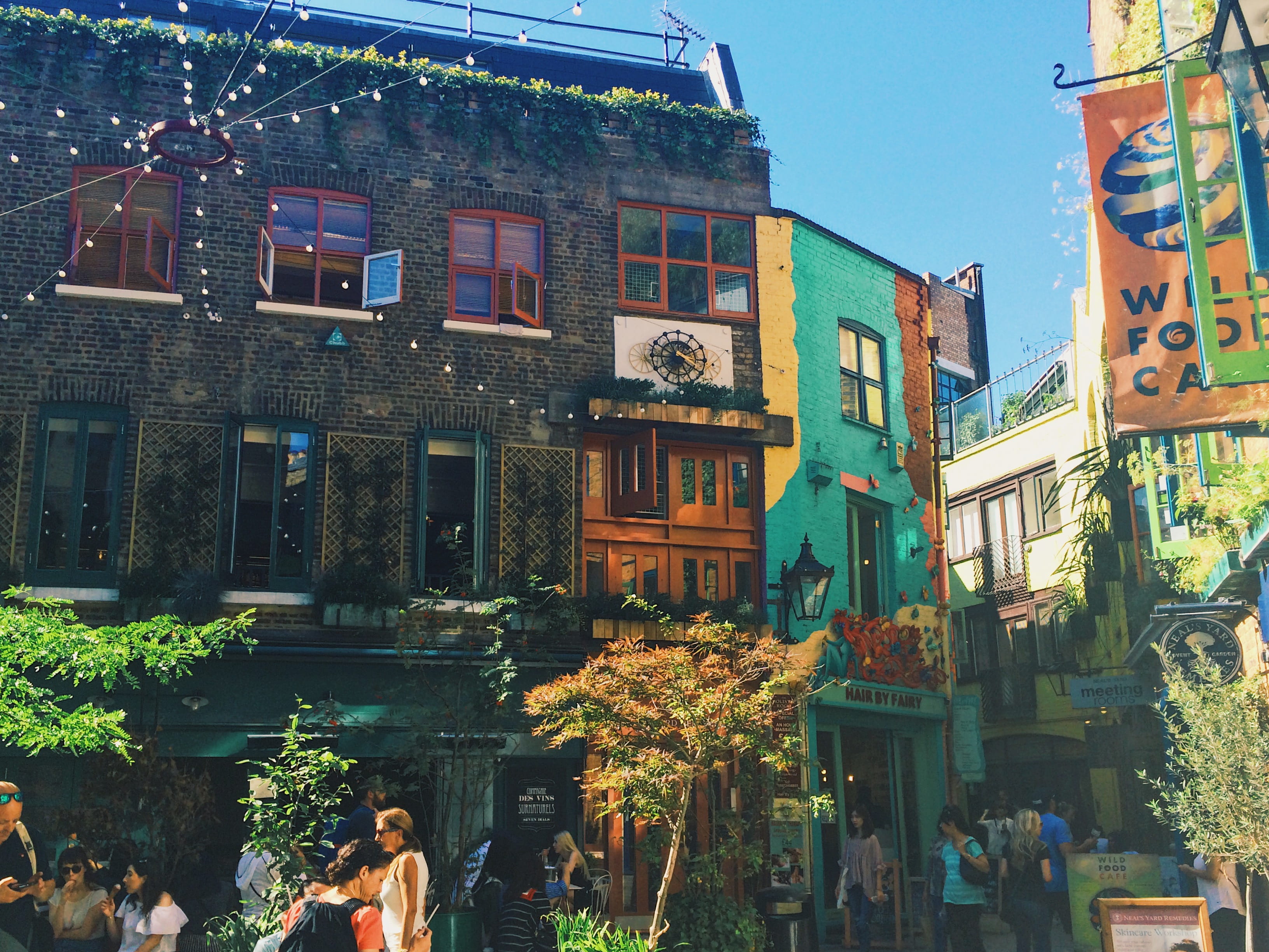 building, built structure, england, outdoors, residential district, window, 2K, united kingdom, low angle view, neals yard, building exterior, covent garden, HD Wallpaper