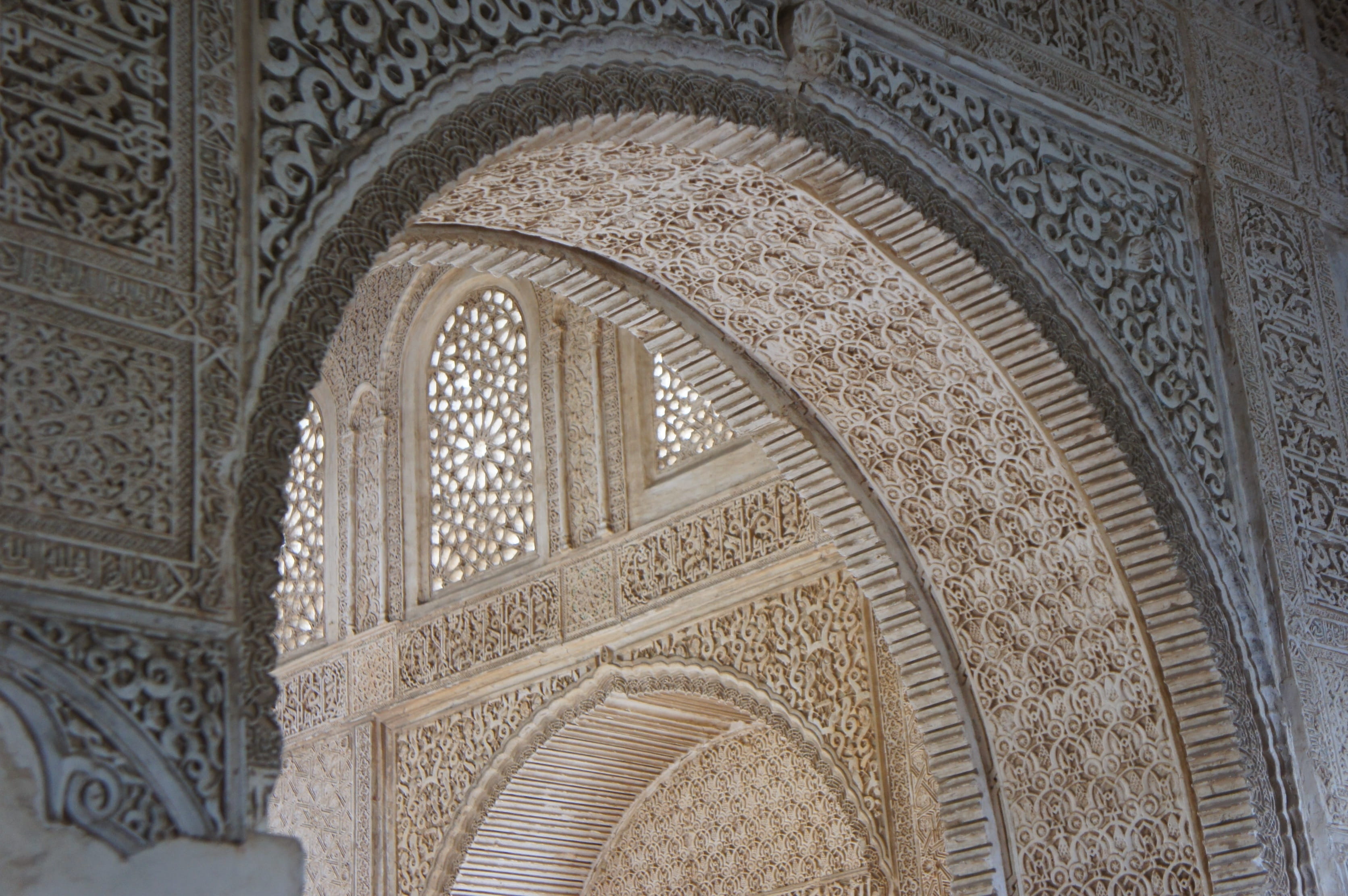 craft, pattern, arabic, low angle view, 2K, day, palace, no people, architecture and art, indoors, architecture, ceiling, history, creativity, travel destinations, HD Wallpaper