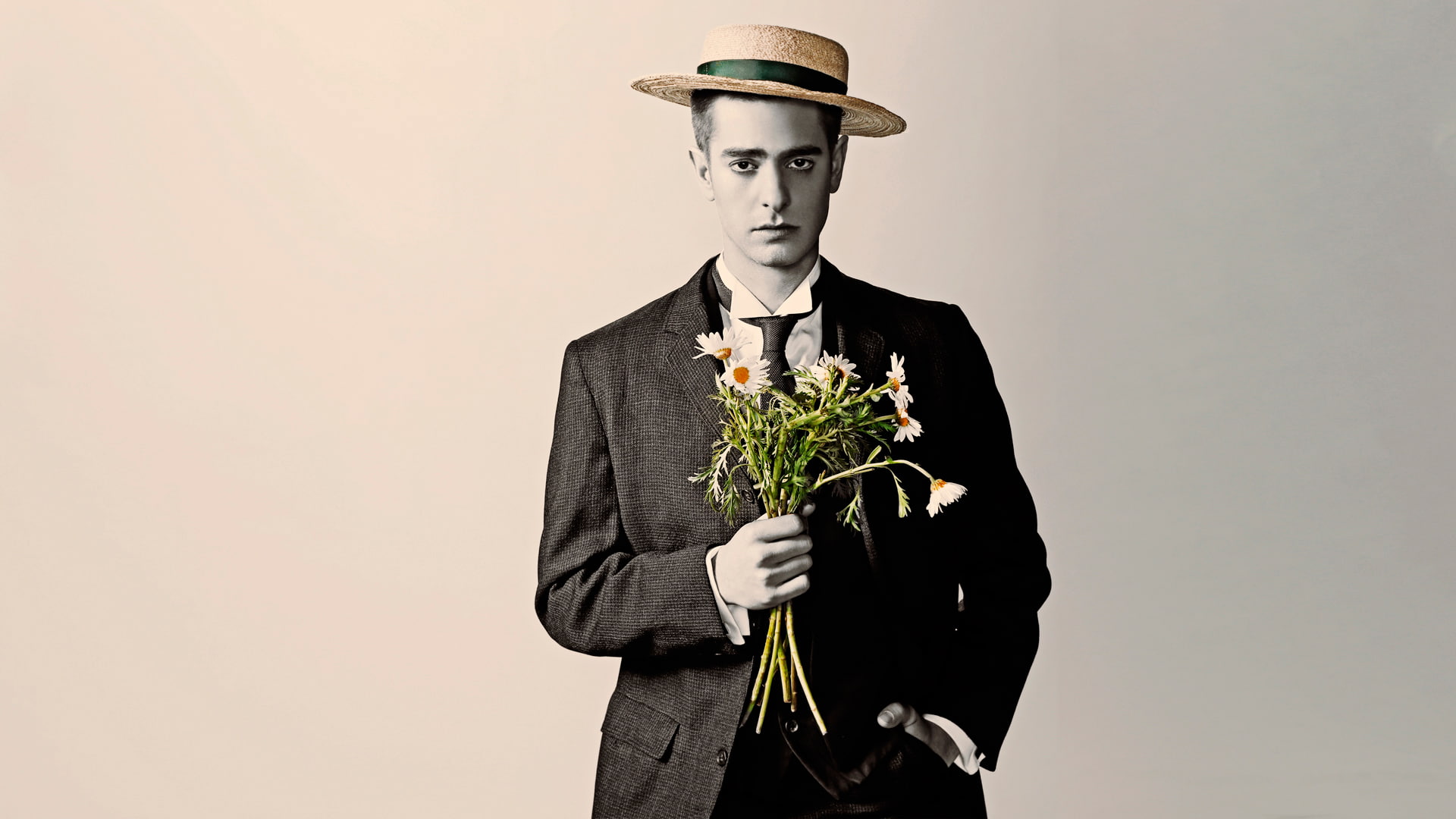 photographer Mary Ellen Matthews, 1080P, Saturday Night Live, photoshoot, Andrew Garfield, HD Wallpaper
