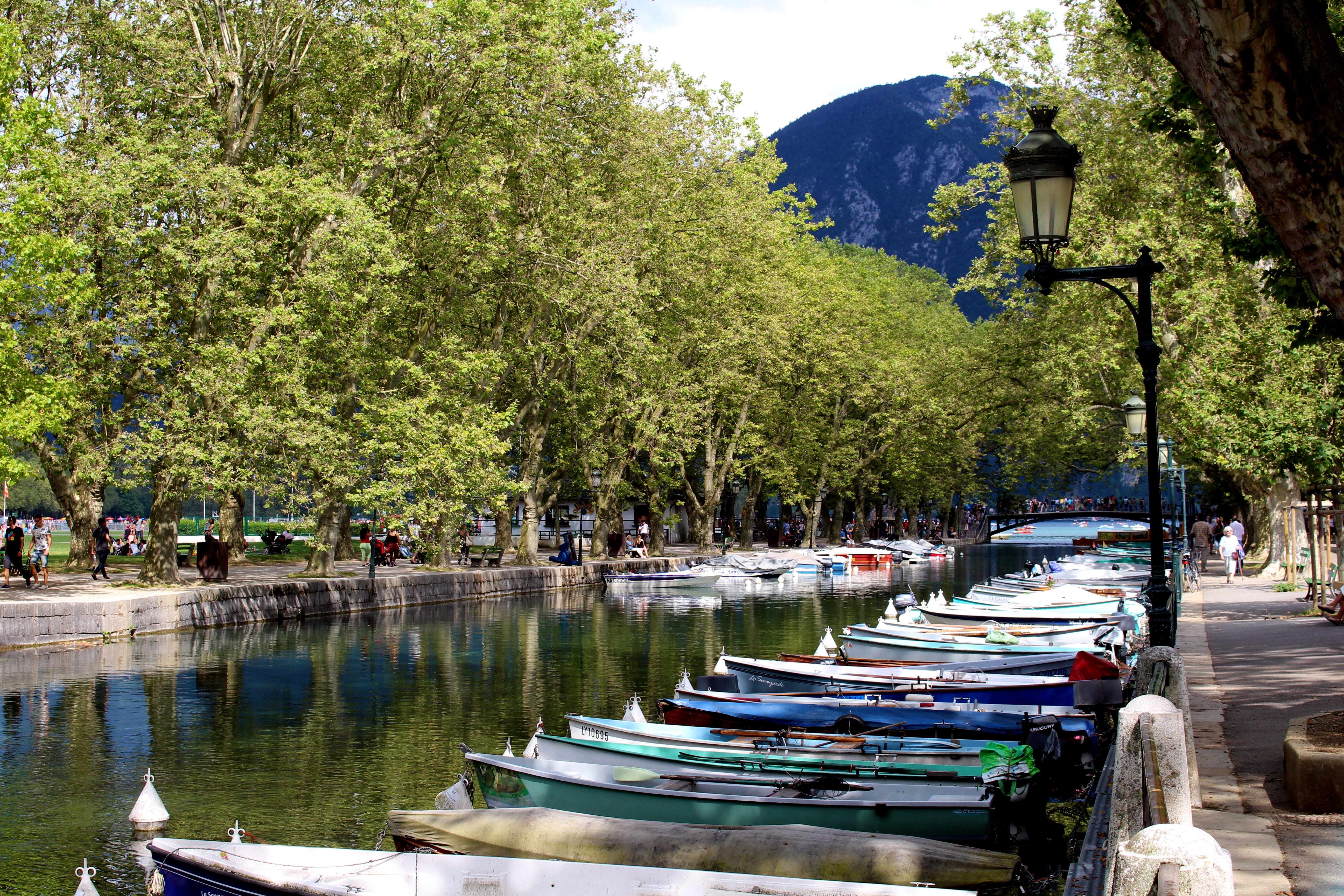 scenic, Evening, Annecy, no people, clouds, tree, holiday, beautiful, trees, street light, moored, boats, mirroring, lighting equipment, transportation, HD Wallpaper