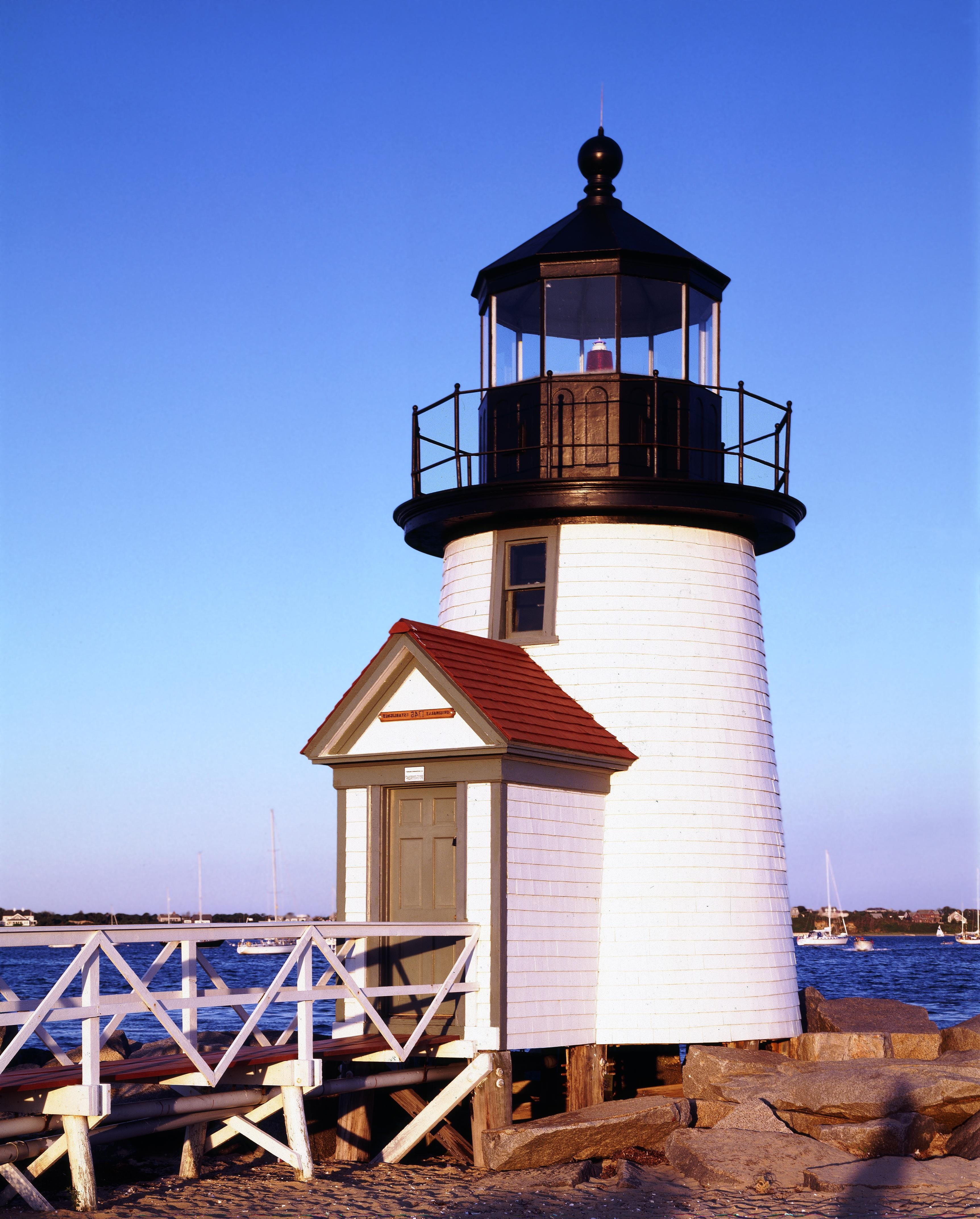 coast, day, light, copy space, marine, clear sky, lighthouse, no people, brant point light, 4K, landmark, security, nantucket, sea, beach, outdoors, architecture, Phone HD Wallpaper