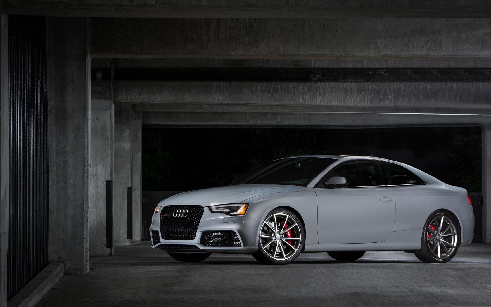 rs5, engine, sedan, coupe, audi, concrete, white, mode of transportation, in a row, black Color, alloy Wheel, bridge - man made structure, architectural column, HD Wallpaper