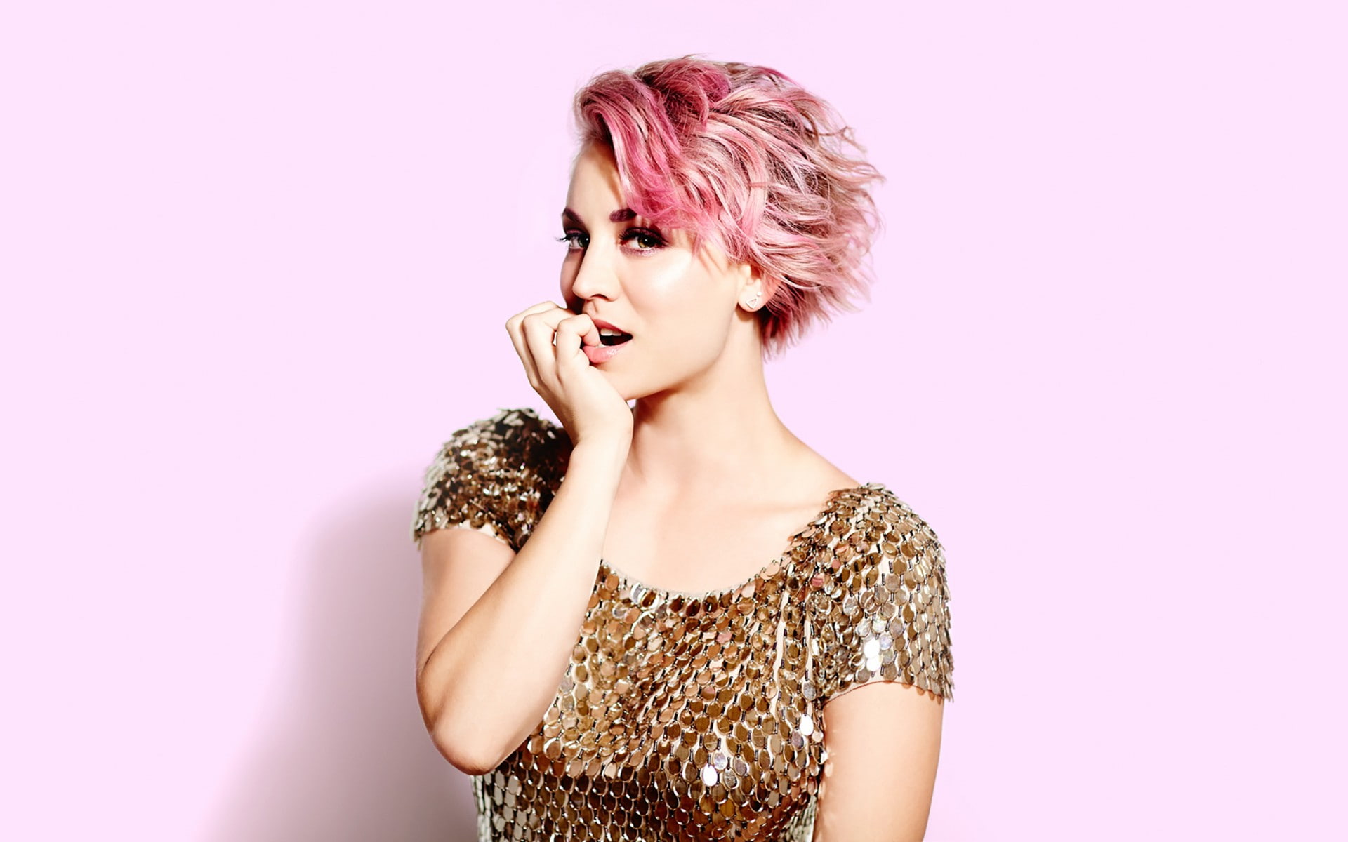 headshot, pink, young women, portrait, beautiful woman, hairstyle, adult, young adult, Kaley Cuoco, studio shot, indoors, one person, hair, front view, HD Wallpaper