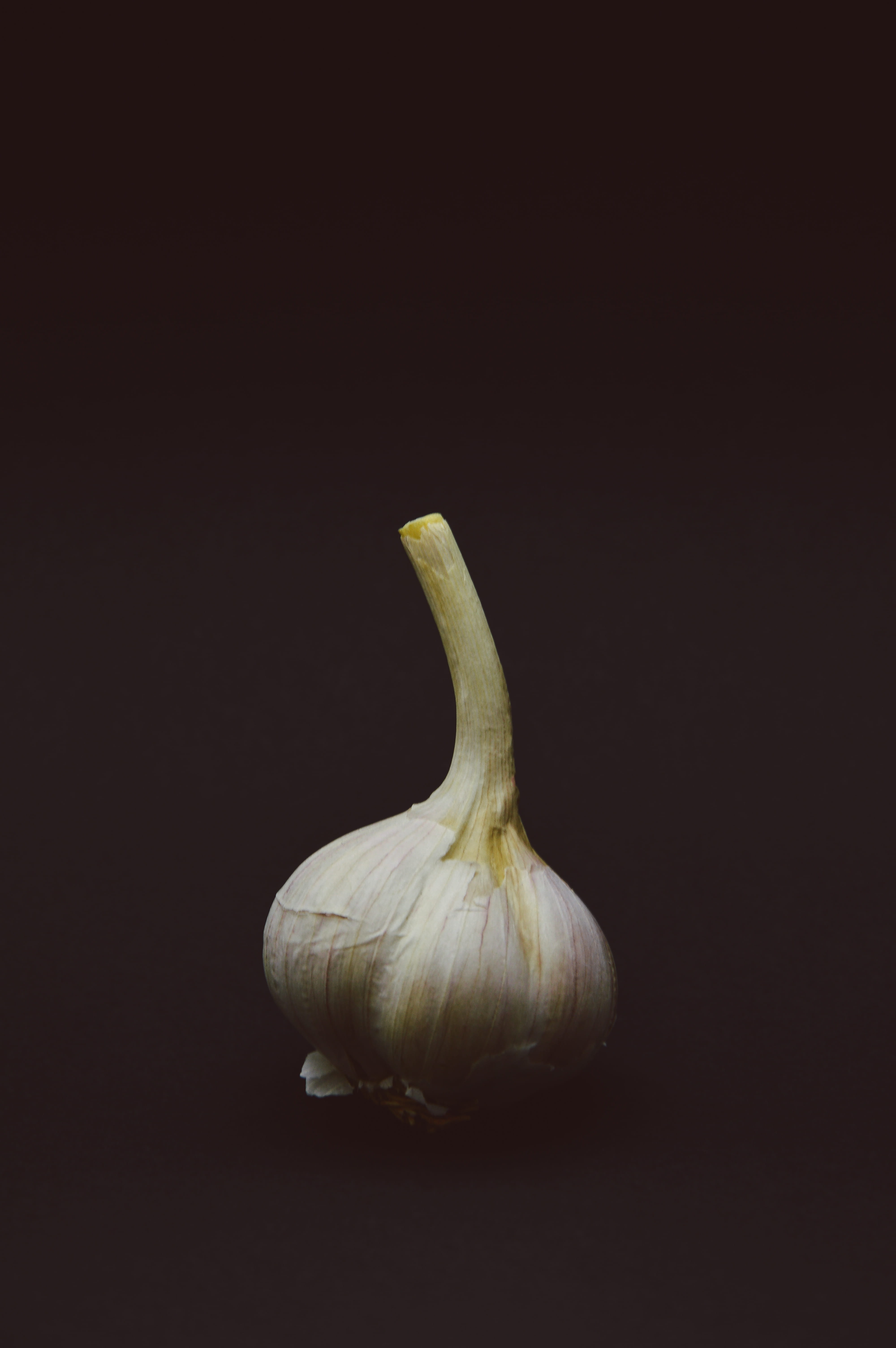 food, indoors, onion, raw Food, single object, organic, spice, still life, seasoning, vegetables, vegetable, cut out, copy space, wellbeing, black background, Phone HD Wallpaper