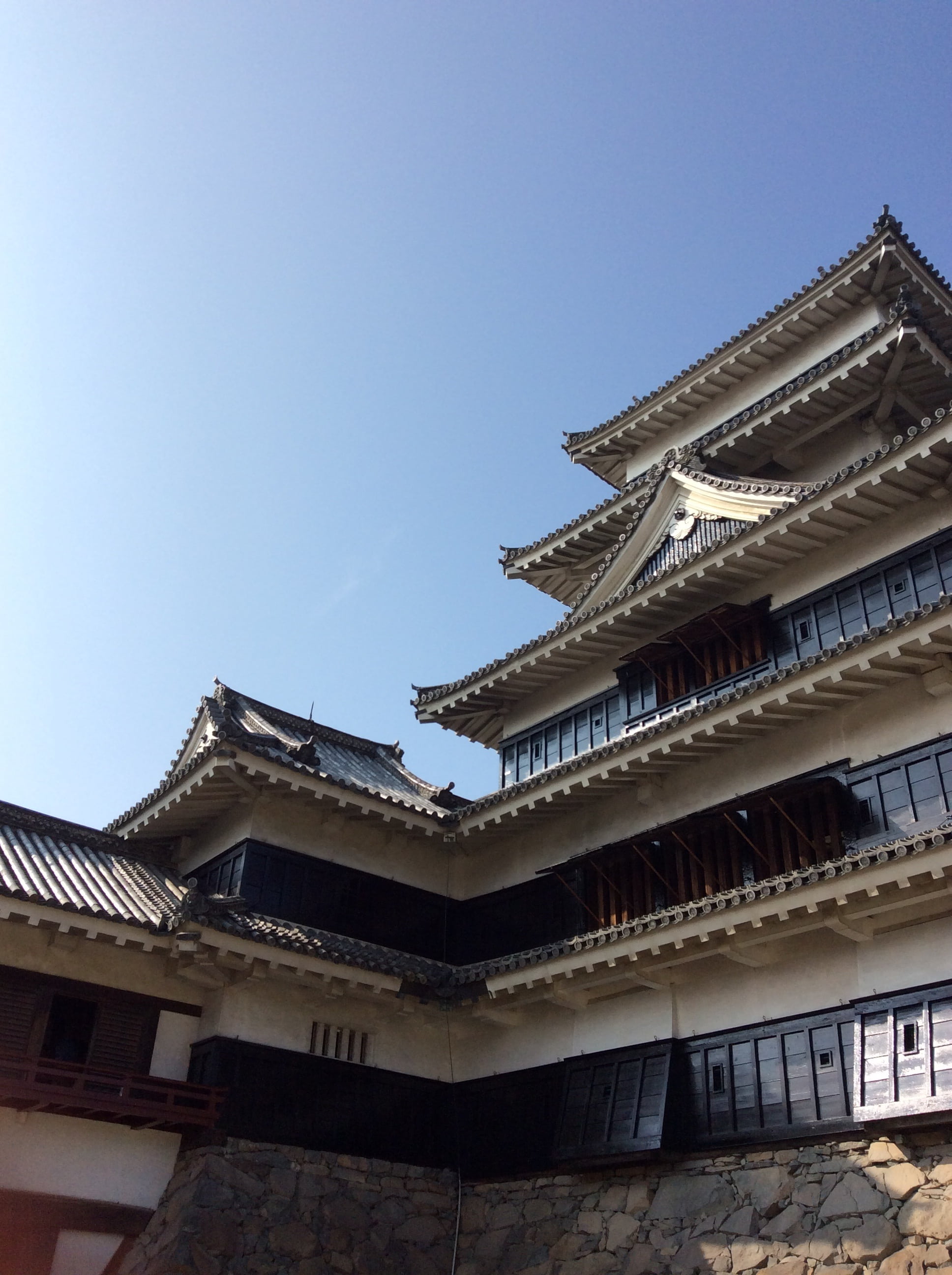 building Exterior, no people, 2K, travel destinations, architecture, religion, building, clear sky, belief, castle, chinese Culture, cultures, outdoors, Phone HD Wallpaper