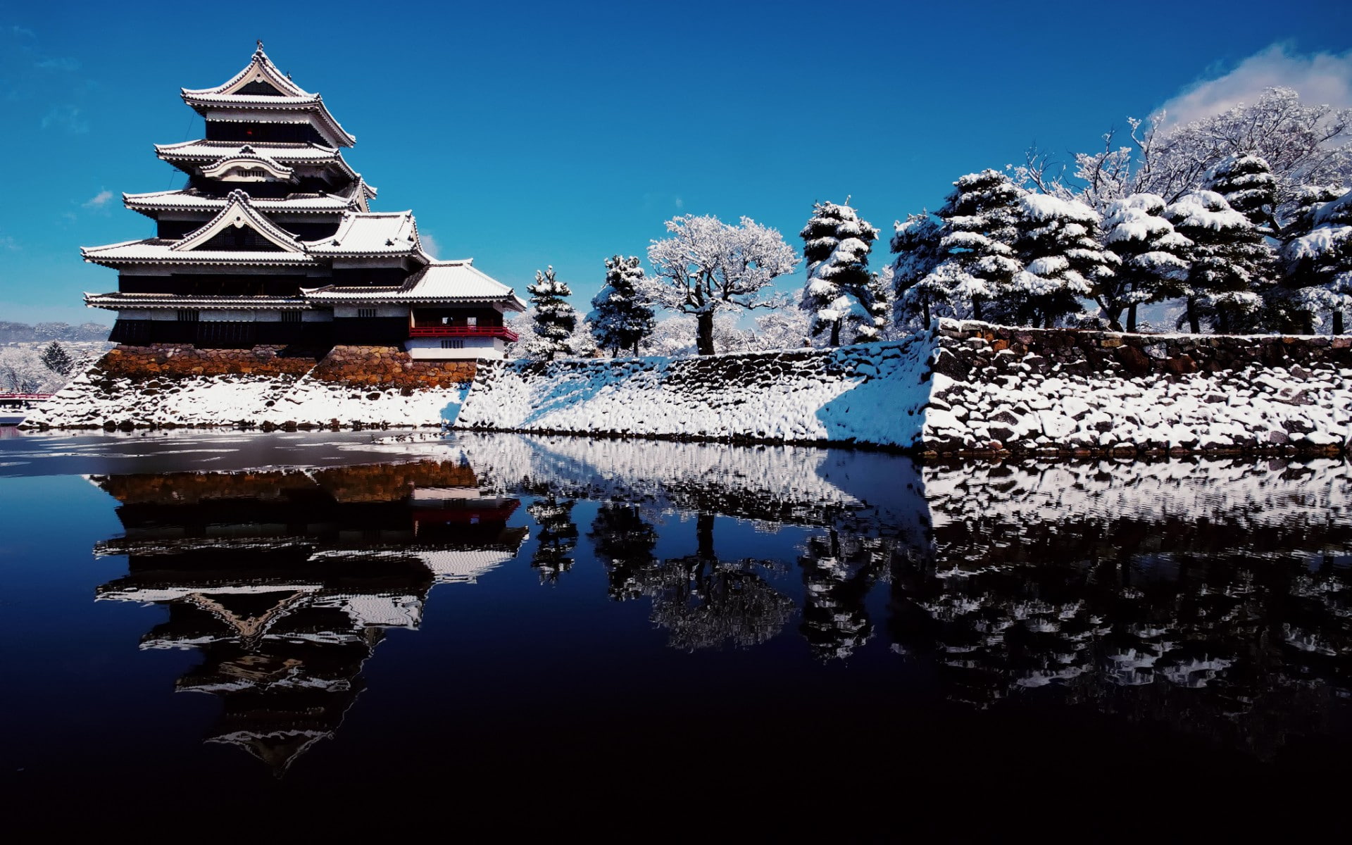 buildings, castle, winter, reflection, asian, oriental, japan, water, architecture, sky, lakes, 1080P, snow, raven, matsumoto, HD Wallpaper