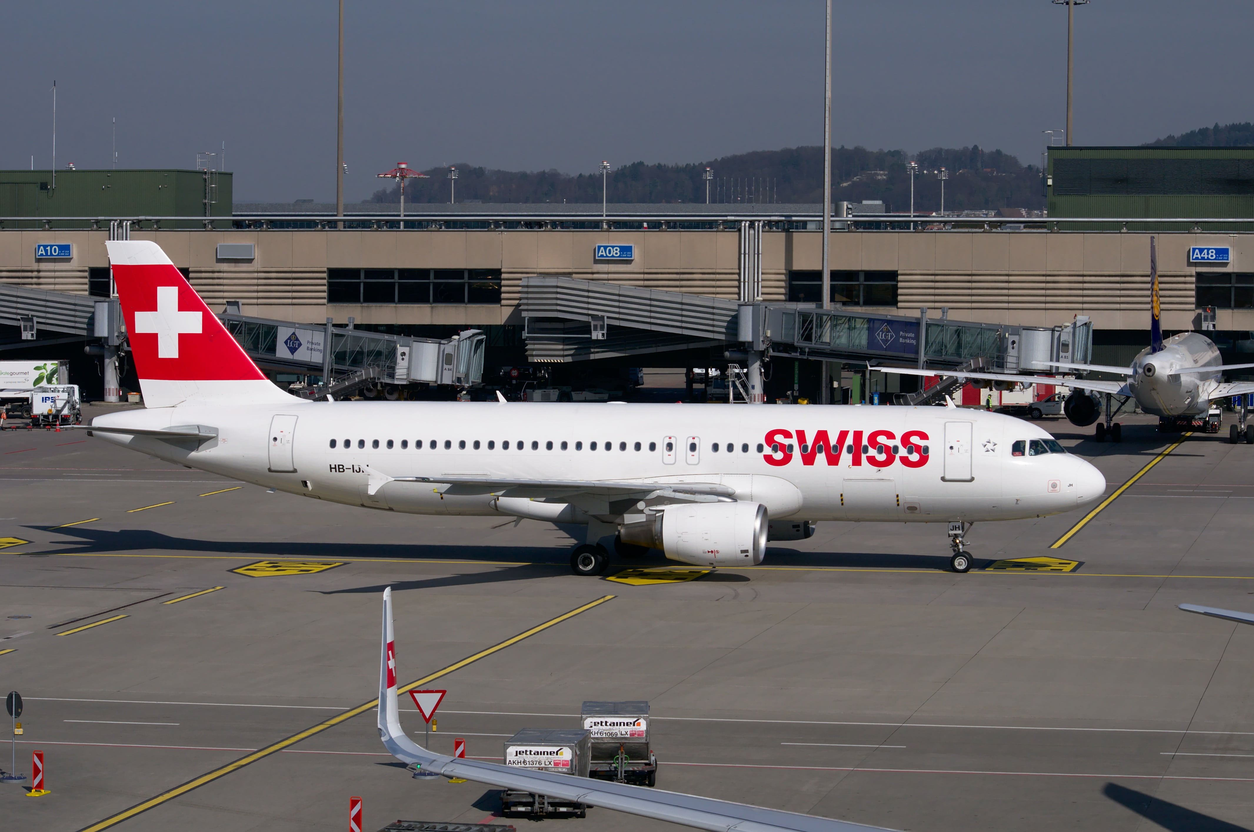 stationary, transportation, aviation, mode of transportation, leaving, travel, boarding, arrival, aircraft, bombardier, nature, aerospace industry, sign, HD Wallpaper