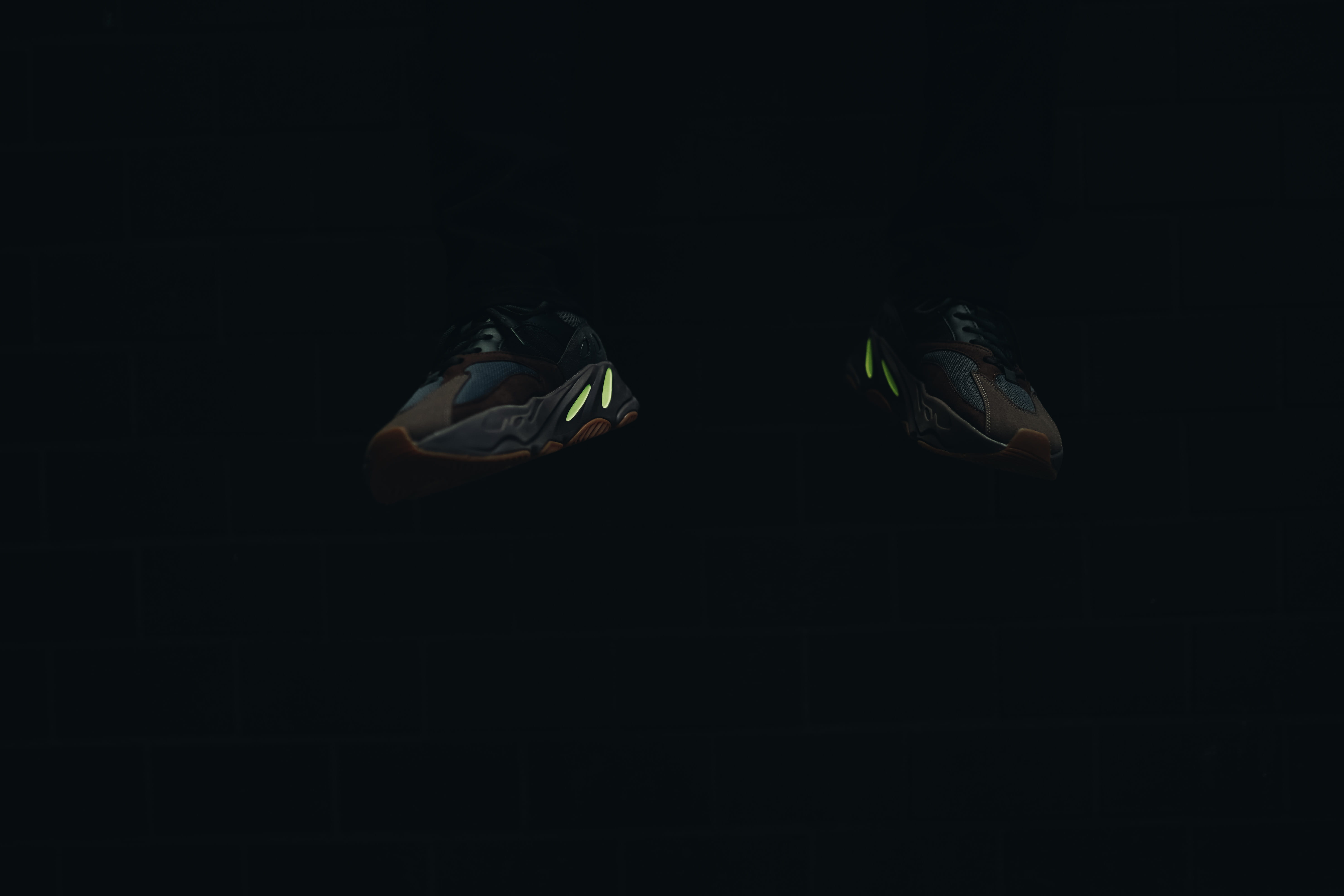 apparel, halo, footwear, copy space, animal wildlife, mid-air, leisure activities, clothing, insect, hornet, animal themes, andrena, dark, one animal, legend of zelda, HD Wallpaper