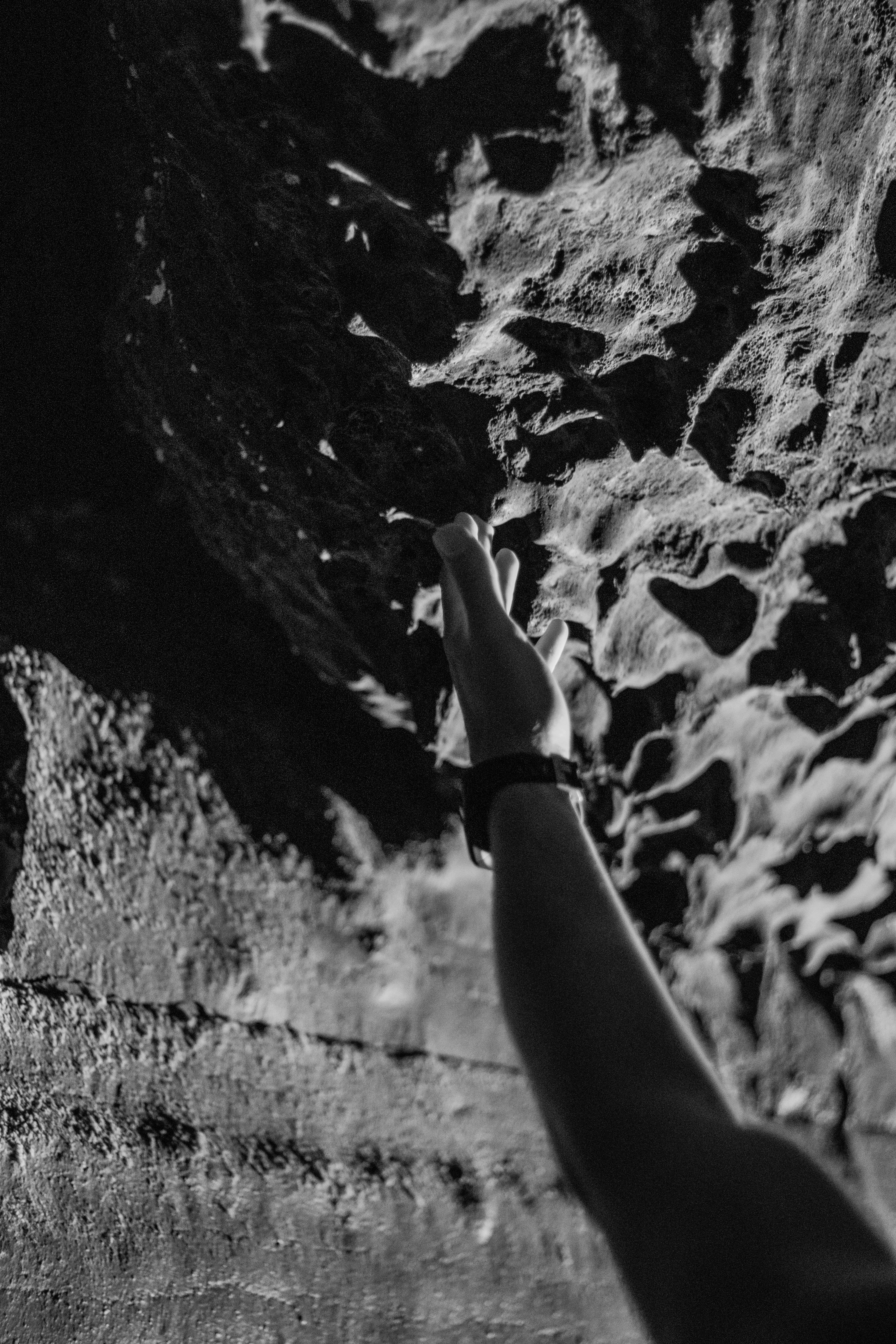 unrecognizable person, hand, one person, spain, plant, gesturing, sport, day, body part, sports, rock, human finger, leisure activity, human body part, Phone HD Wallpaper
