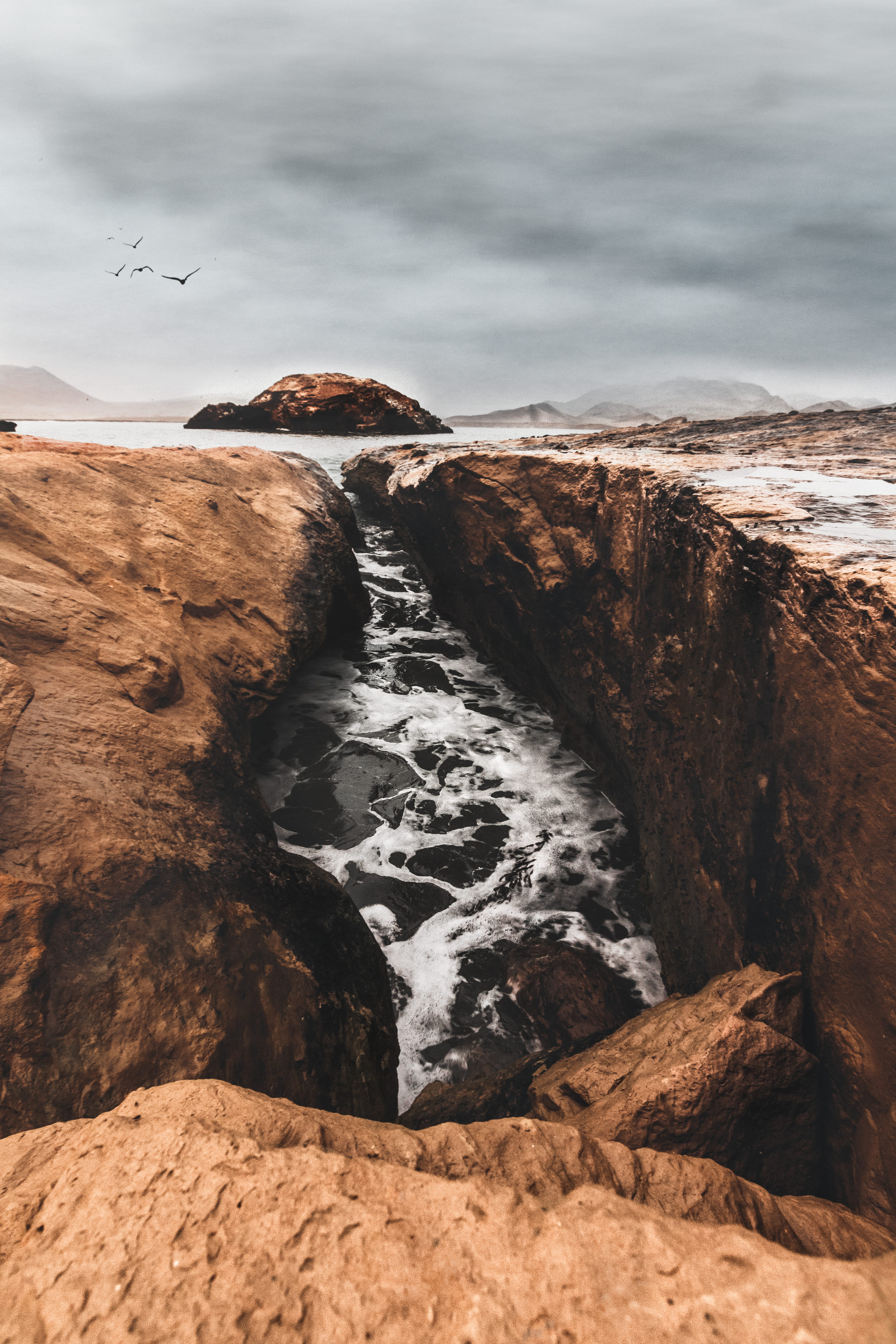 outdoors, beach, rock - object, solid, rock formation, no people, clouds, scenics - nature, sky, nimbus, coleccionando, tranquility, flowing water, sea, Phone HD Wallpaper