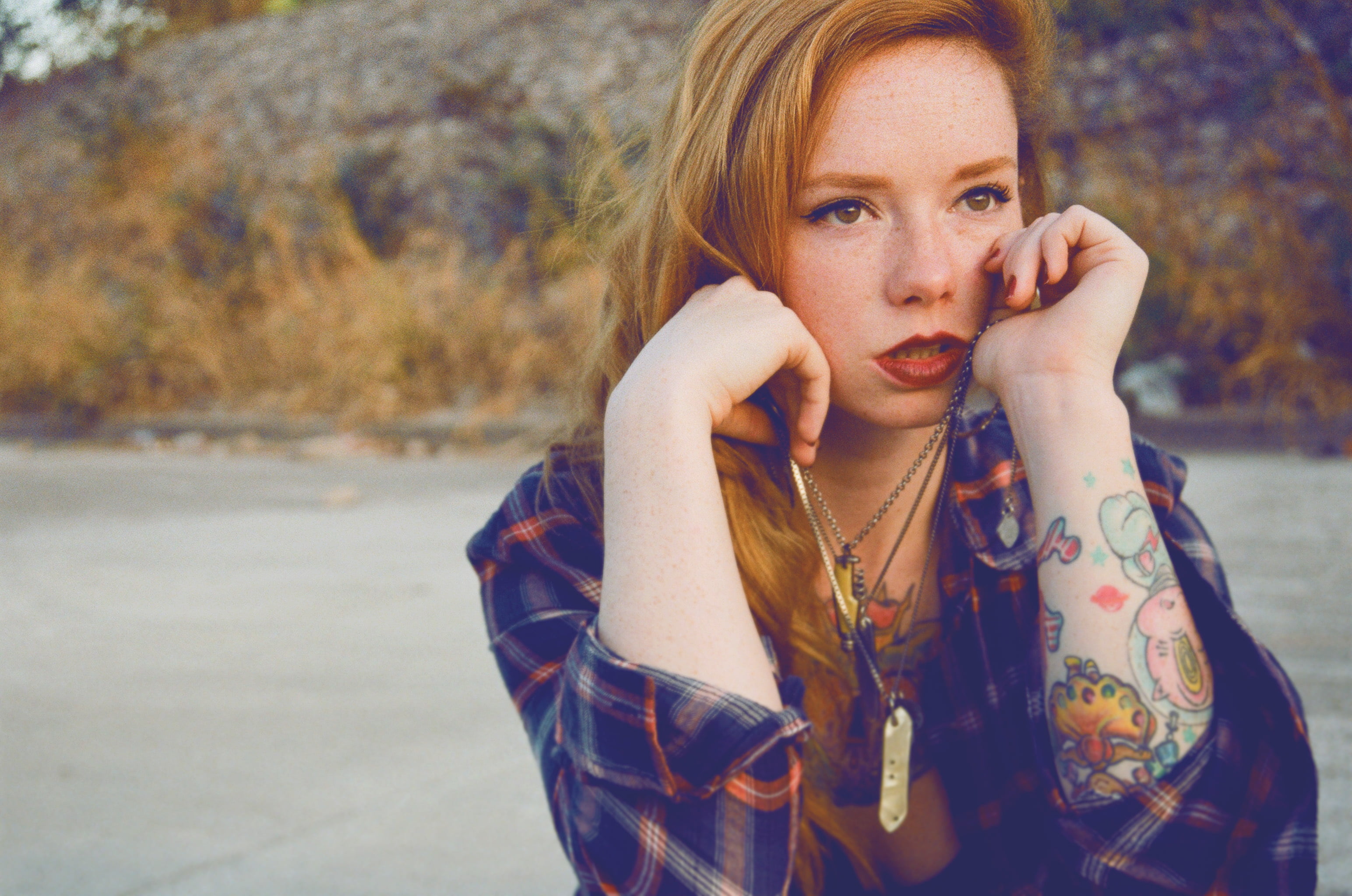 young adult, focus on foreground, casual clothing, shirt, beauty, young women, hair, real people, lifestyles, sleeved, s, redhead, outdoors, hairstyle, HD Wallpaper