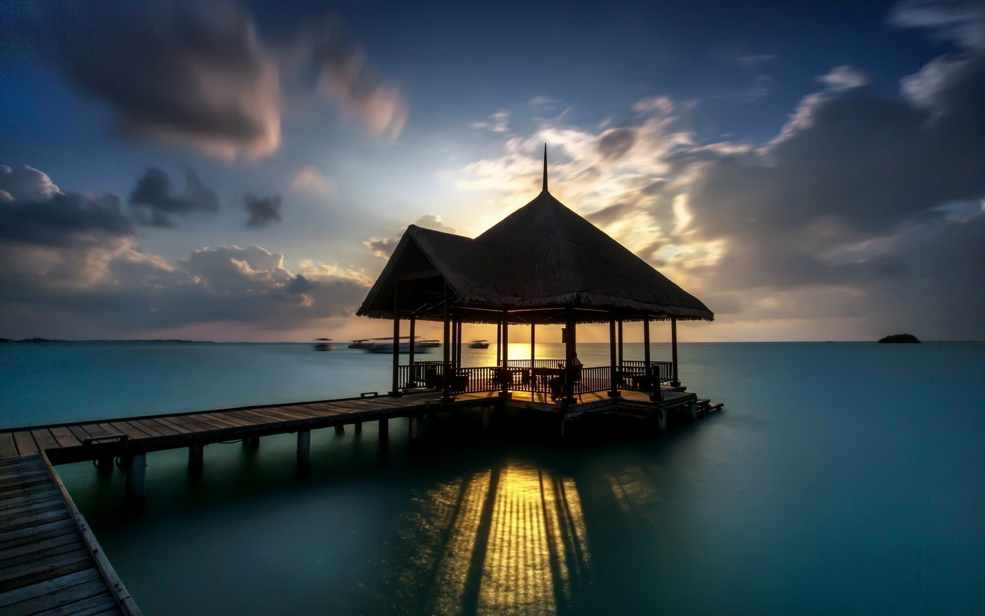 hd, ocean, sunset, resort, gazebo, brown, tropical, nature, clouds, hut, hotel, 1080P, HD Wallpaper