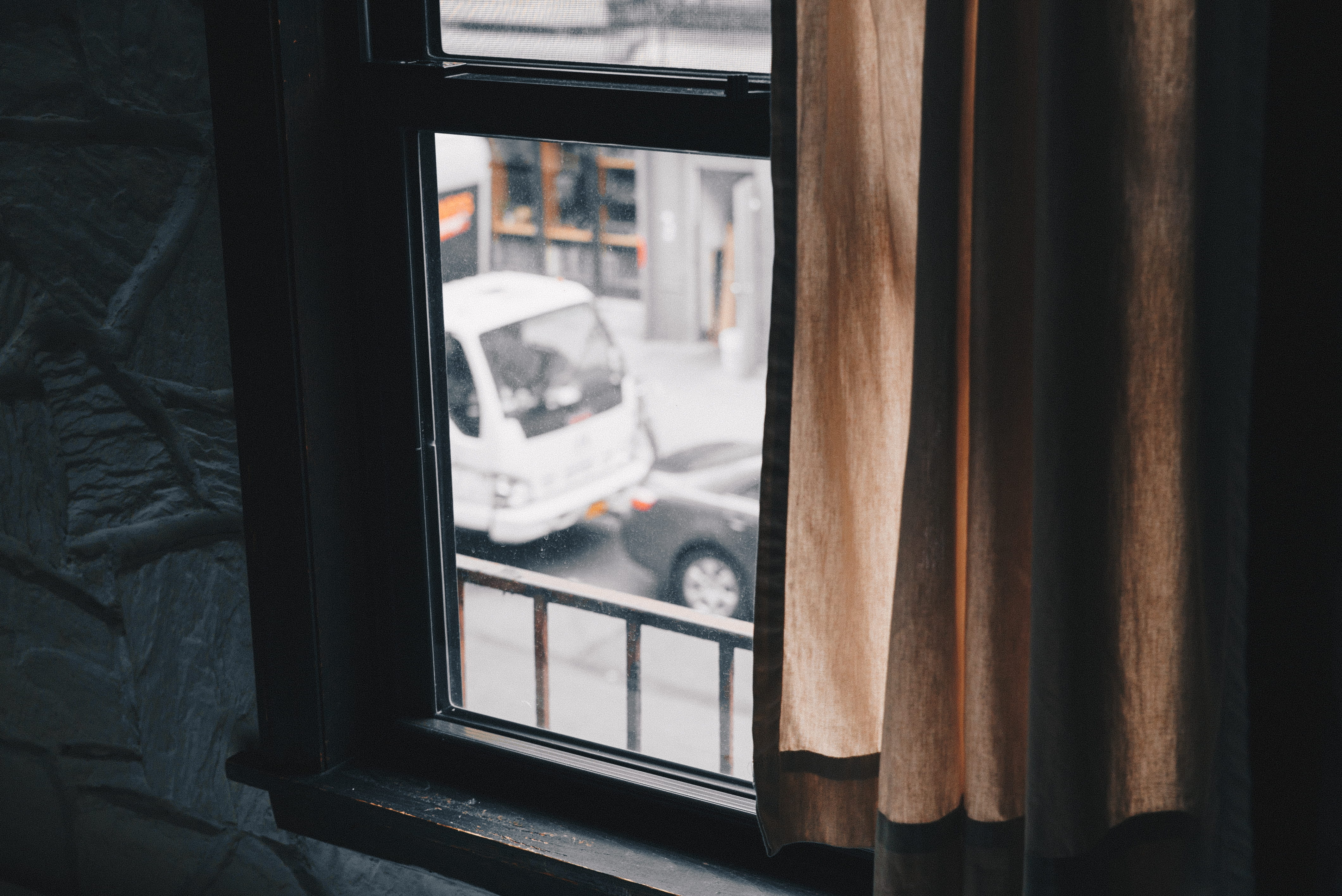 railing, sash, mode of transportation, architecture, reflection, window frame, day, transportation, transparent, peek, built structure, natural, the big apple, HD Wallpaper