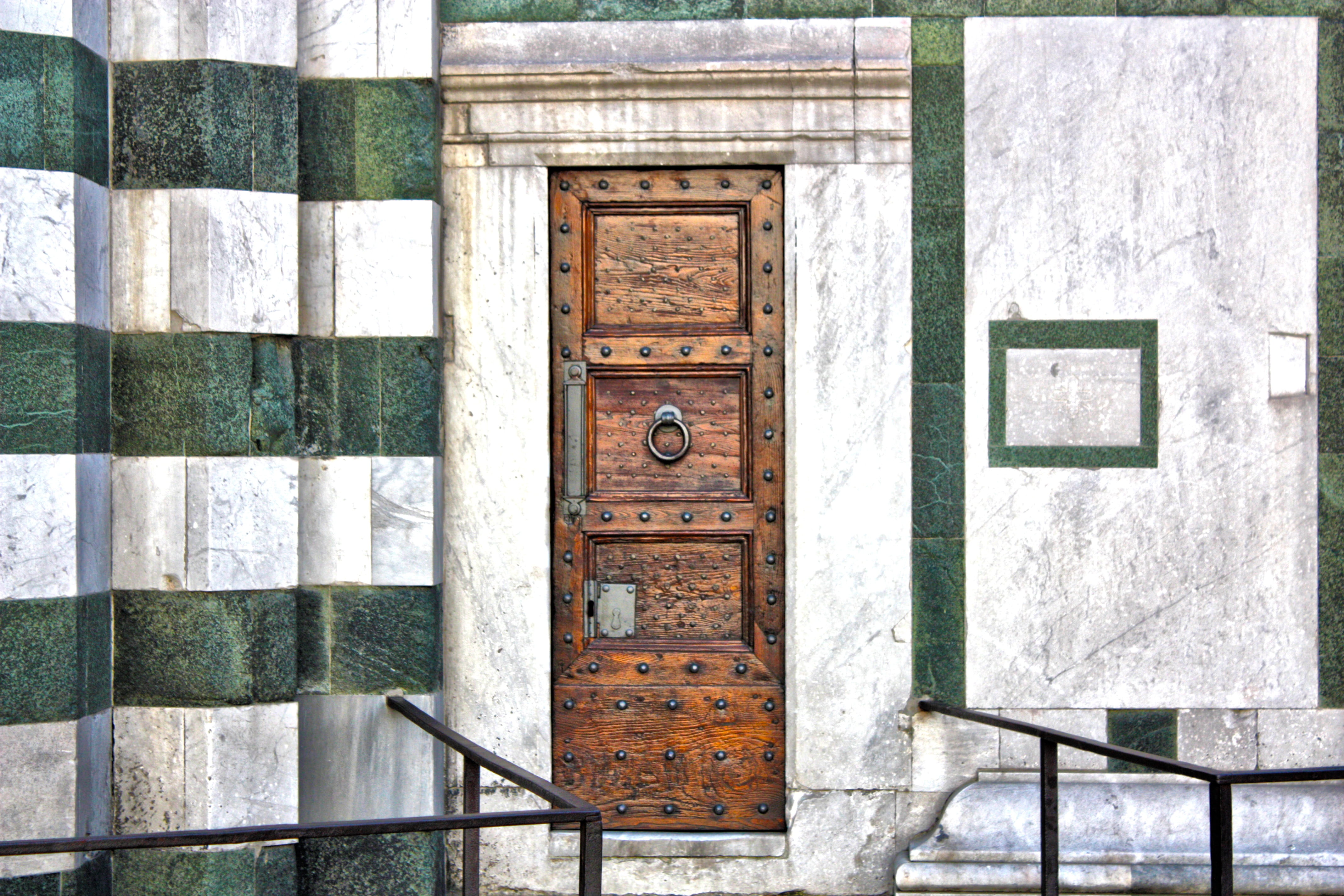 wall, close-up, portal, italy, old, Baptistery, metal, full frame, outdoors, building, ancient, closed, day, backgrounds, Door, rust, religion, entrance, HD Wallpaper