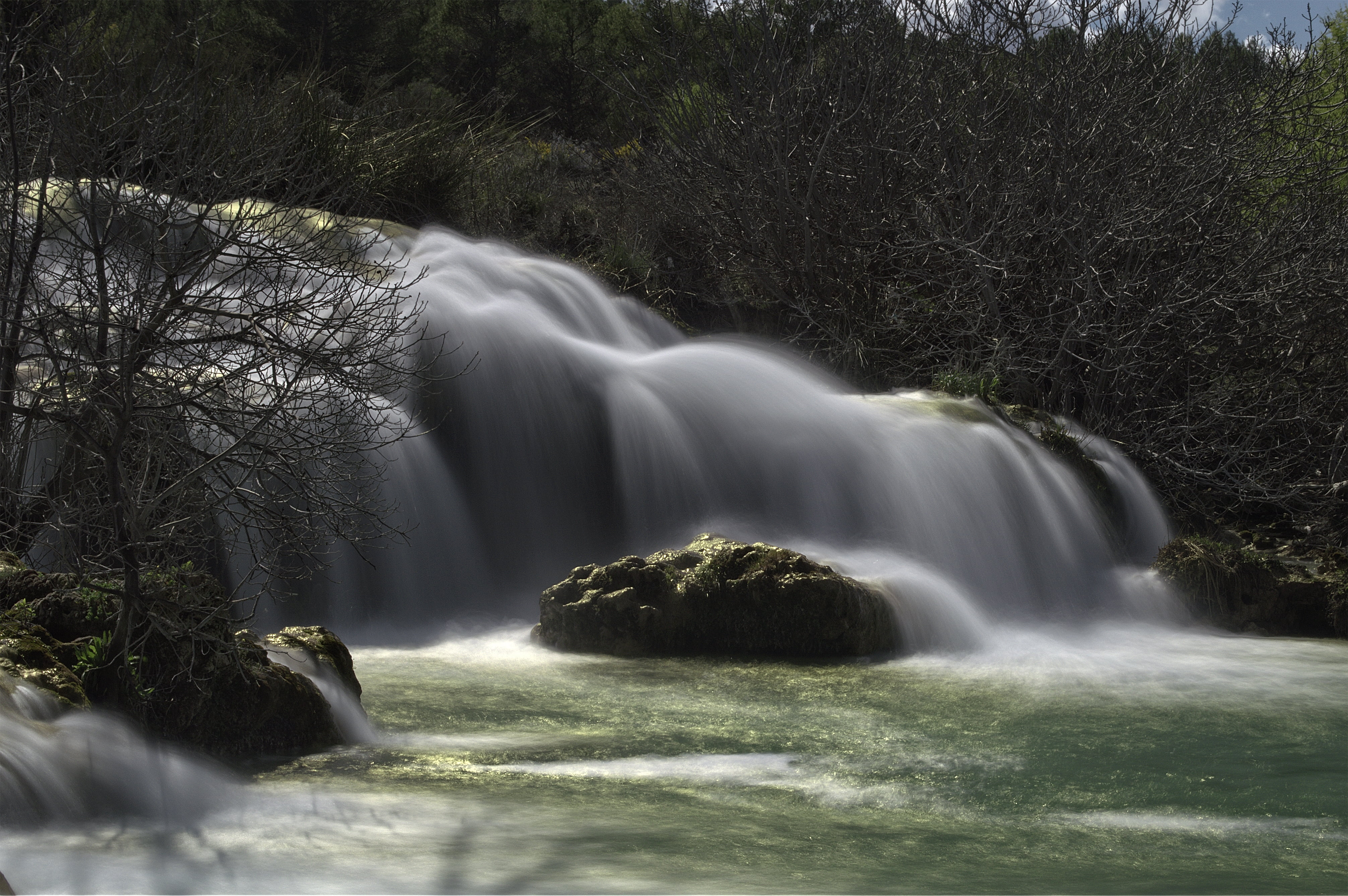 tree, waterfalls, forest, Seda, river, scenics, stream, waterfall, water, landscape, nature, Cascada, agua, silk, Lagunas de Ruidera, 4K, outdoors, neutra, HD Wallpaper