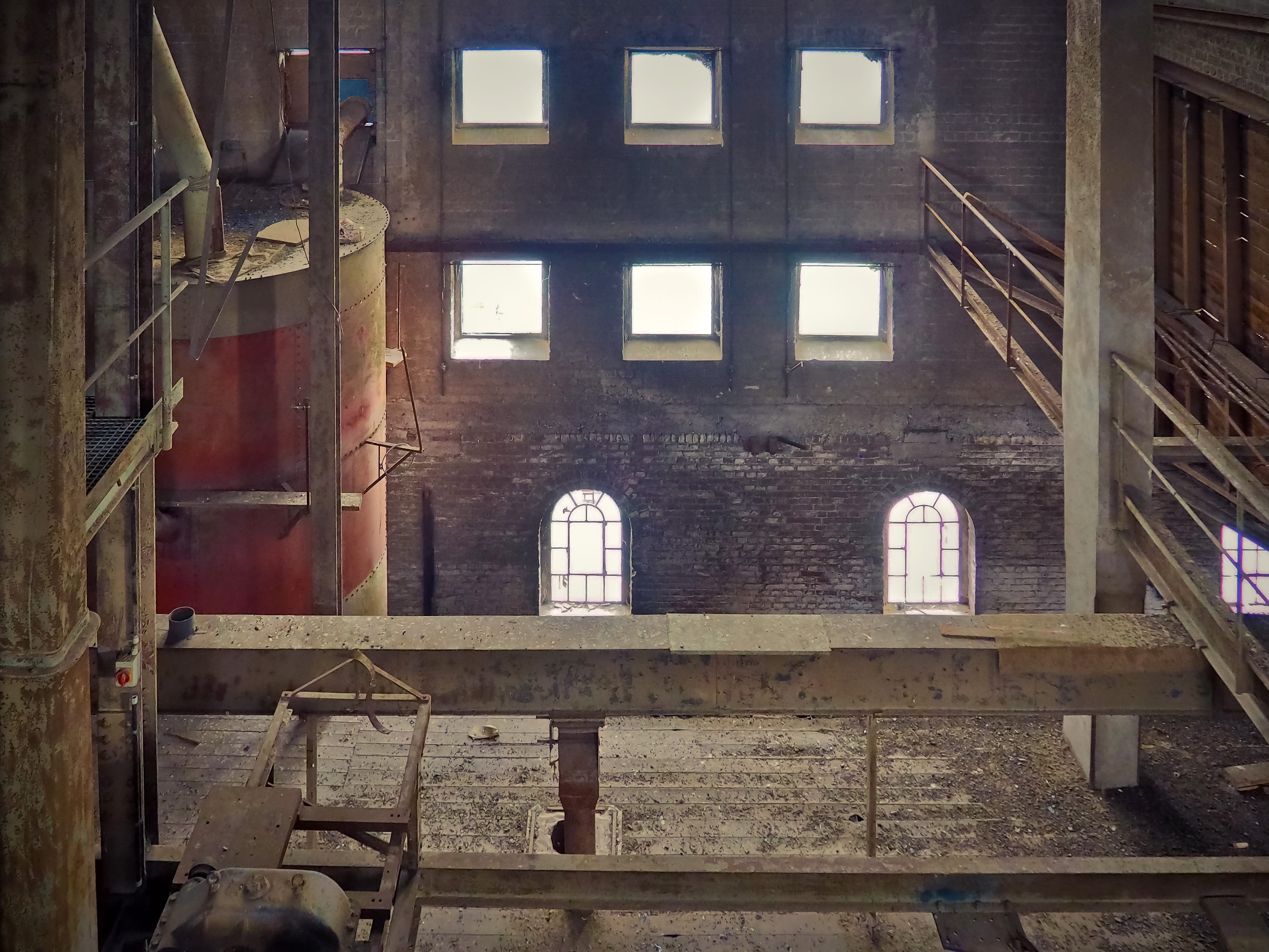 silo, end, empty, abandoned, weird, atmosphere, run down, pillar, factory, broken, room, history, obsolete, building, lapsed, break up, dilapidated, transience, HD Wallpaper