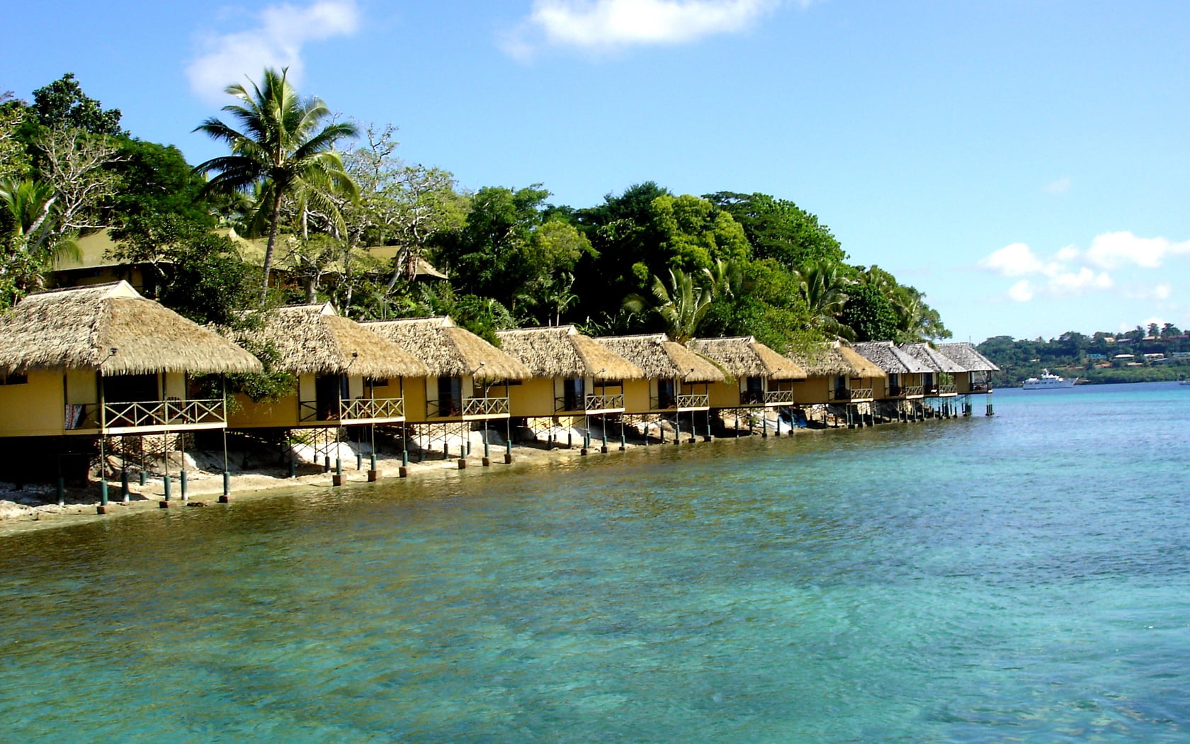 tourism, land, 720P, water, holiday Villa, idyllic, rest, coast, exoticism, turquoise Colored, lagoon, relaxation, palm Tree, palm trees, sky, building exterior, HD Wallpaper