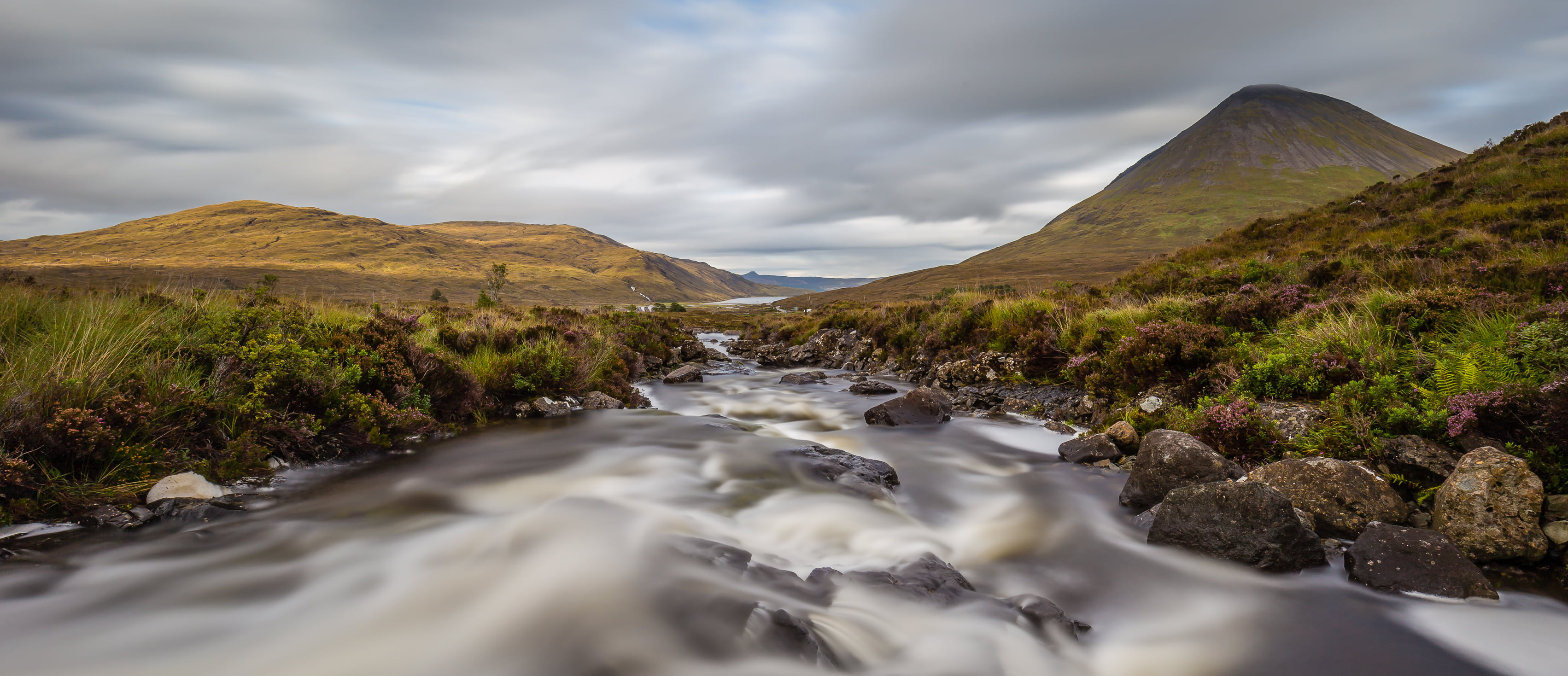 scenic  river, lapse, skye, 4L, Canon 6D, landscape, people, Scotland, heather, GB, travel, vista, vacation, Cuillins, blur, water, time, United Kingdom, HD Wallpaper