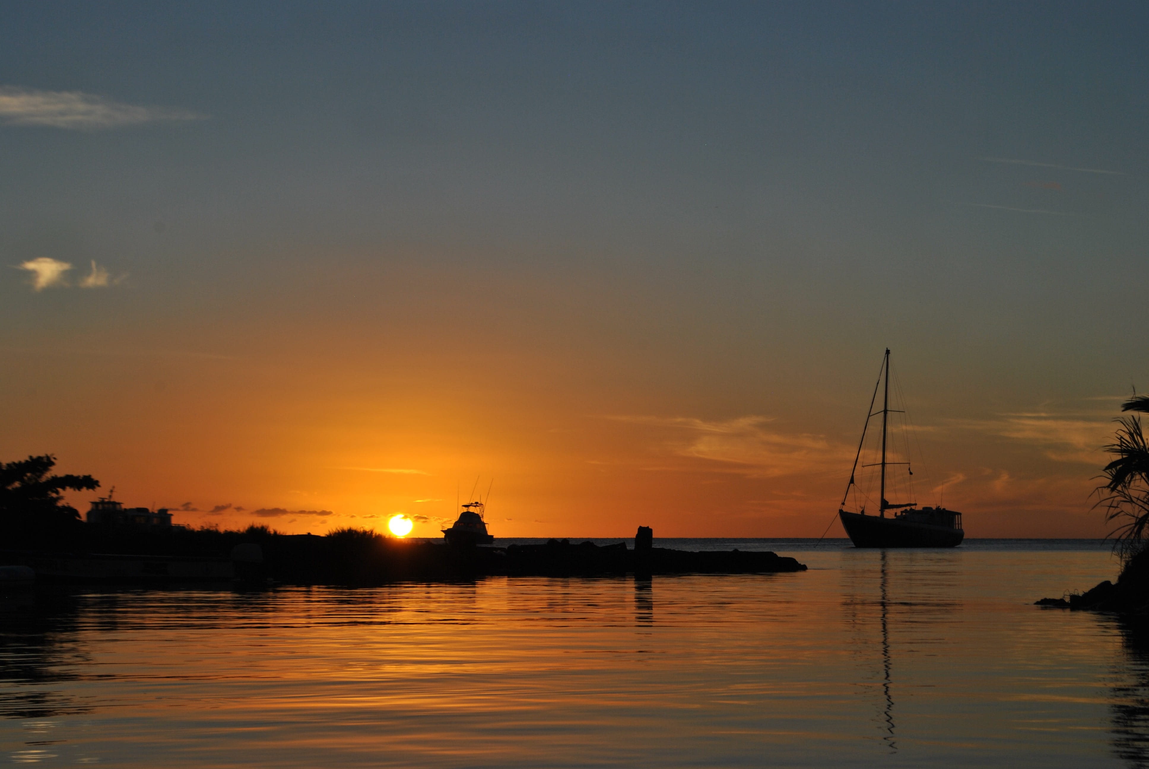dominica, Beach, scenics - nature, sea, Yacht, idyllic, sky, nature, no people, outdoors, waterfront, silhouette, Sea, Caribbean, sun, reflection, transportation, HD Wallpaper