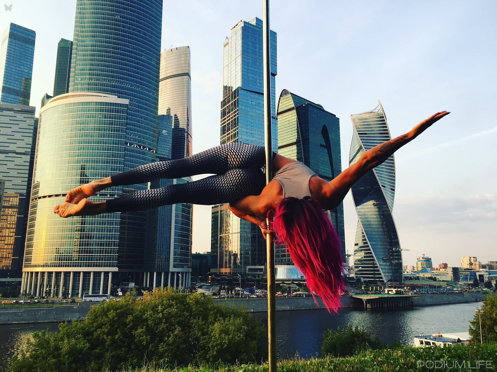 yoga pants, building, ass, dancing poles, 720P, HD Wallpaper