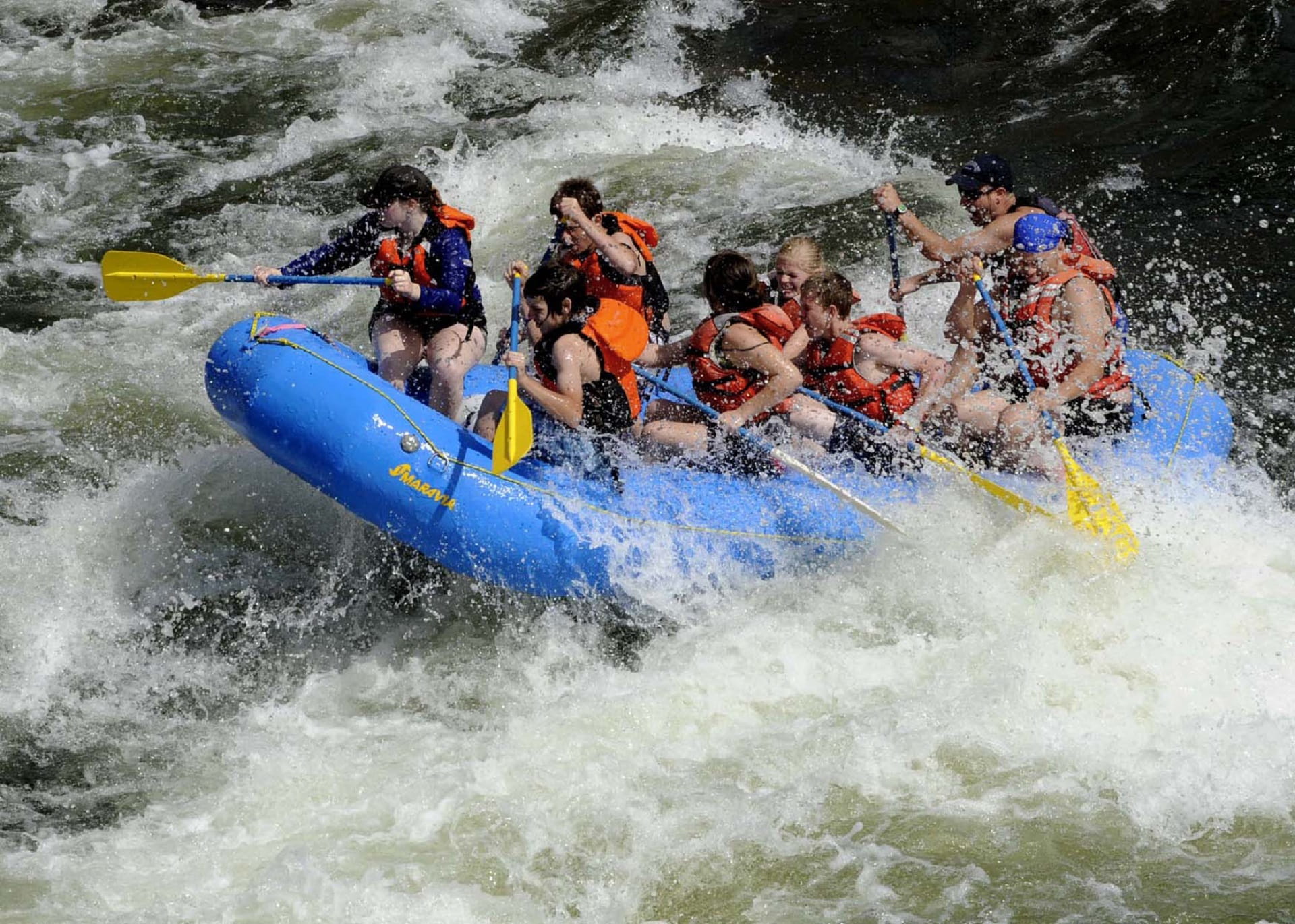 rapid, nature, white, adventure, aquatic sport, sports helmet, motion, extreme, positive emotion, inflatable, rafting, activity, craft, blue, teamwork, HD Wallpaper