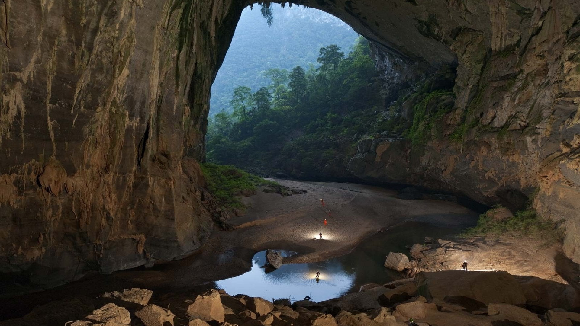 eroded, natural arch, 1080P, rock - object, river, land, non-urban scene, no people, nature, cave, outdoors, son doong cave, arch, water, plant, rock formation, HD Wallpaper