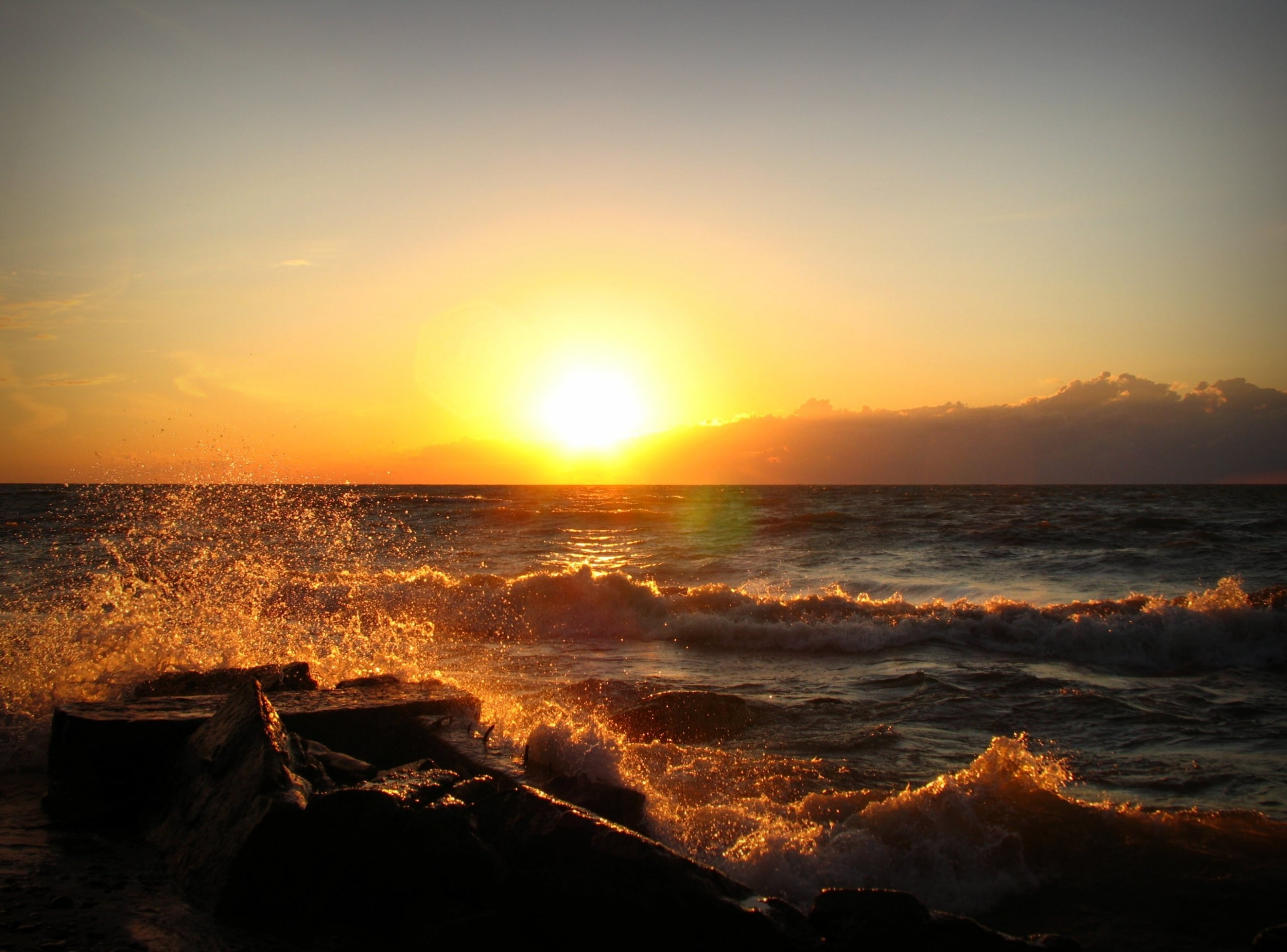 Sun and Sky, outdoors, lens flare, erie, lake erie, sky, tranquil scene, sunlight, tranquility, wave, horizon, 2K, water, body, Gold, motion, Sunset, horizon over water, HD Wallpaper