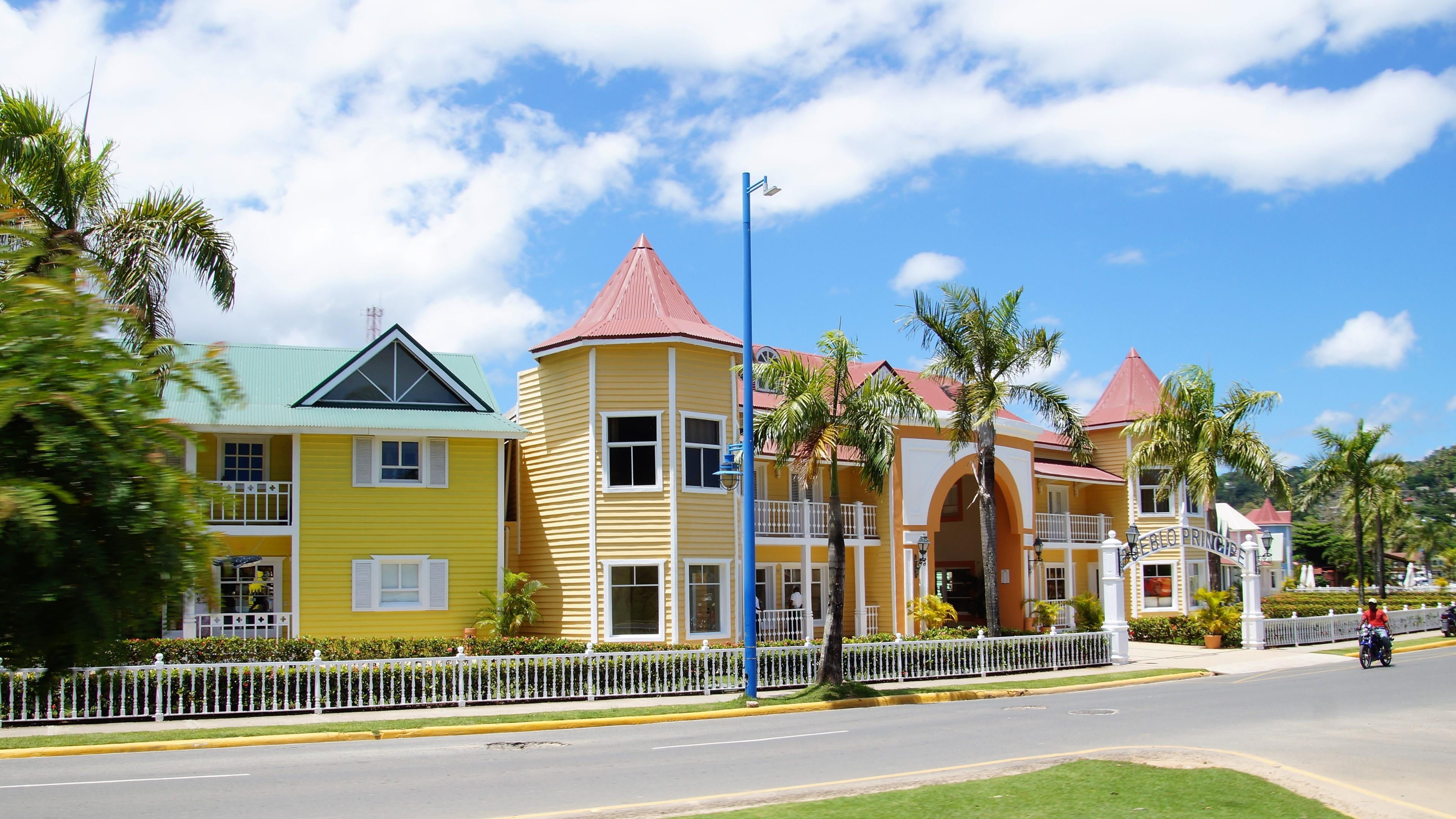 architecture, residential district, outdoors, cloud - sky, transportation, road, dominican republic, 4K, day, sunlight, nature, plant, building, street, HD Wallpaper