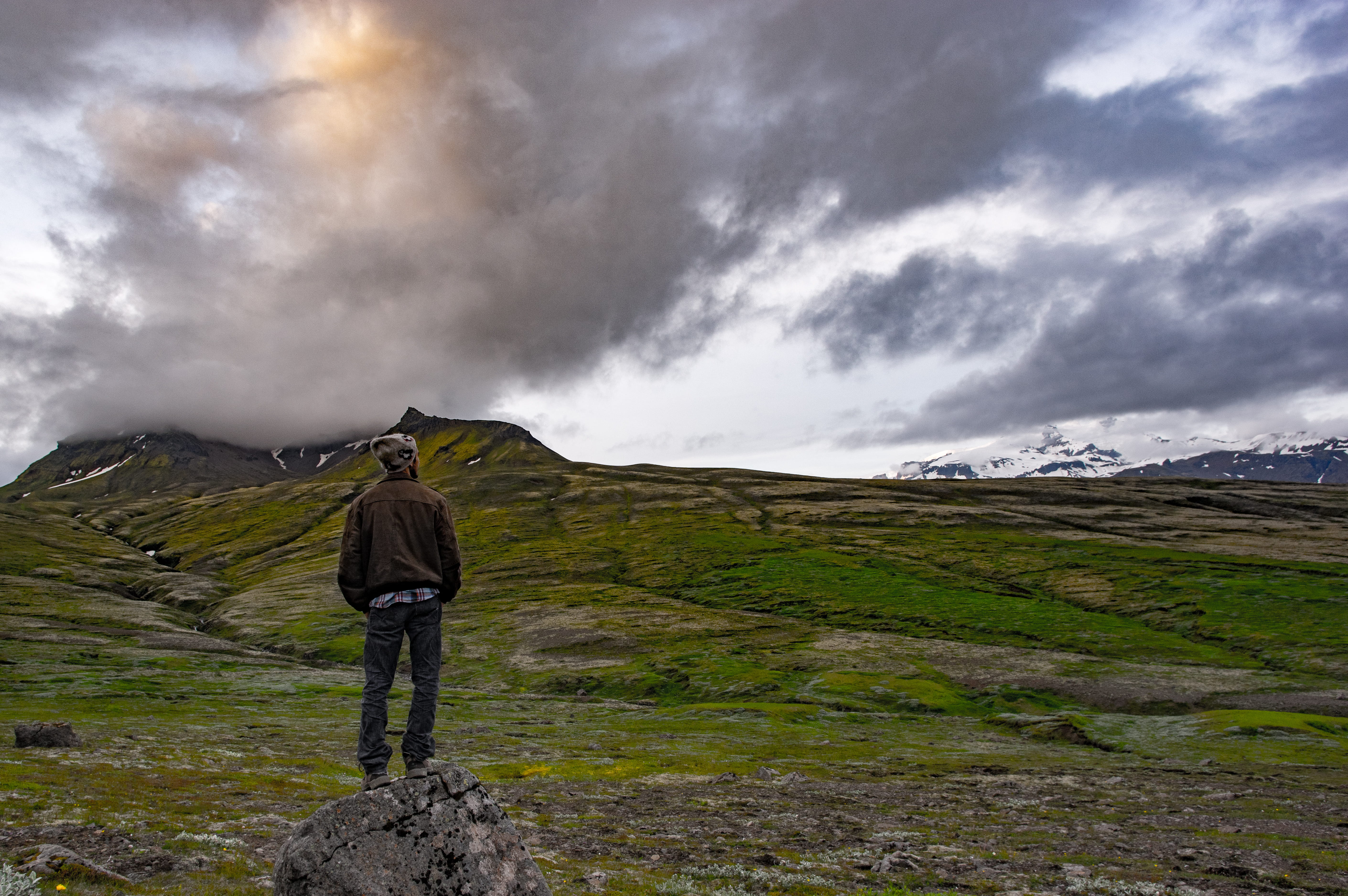 beauty in nature, hiking, clouds, one person, landscape, outdoors, skaftafell, nature, full length, adventure, scenics - nature, non-urban scene, lifestyles, HD Wallpaper
