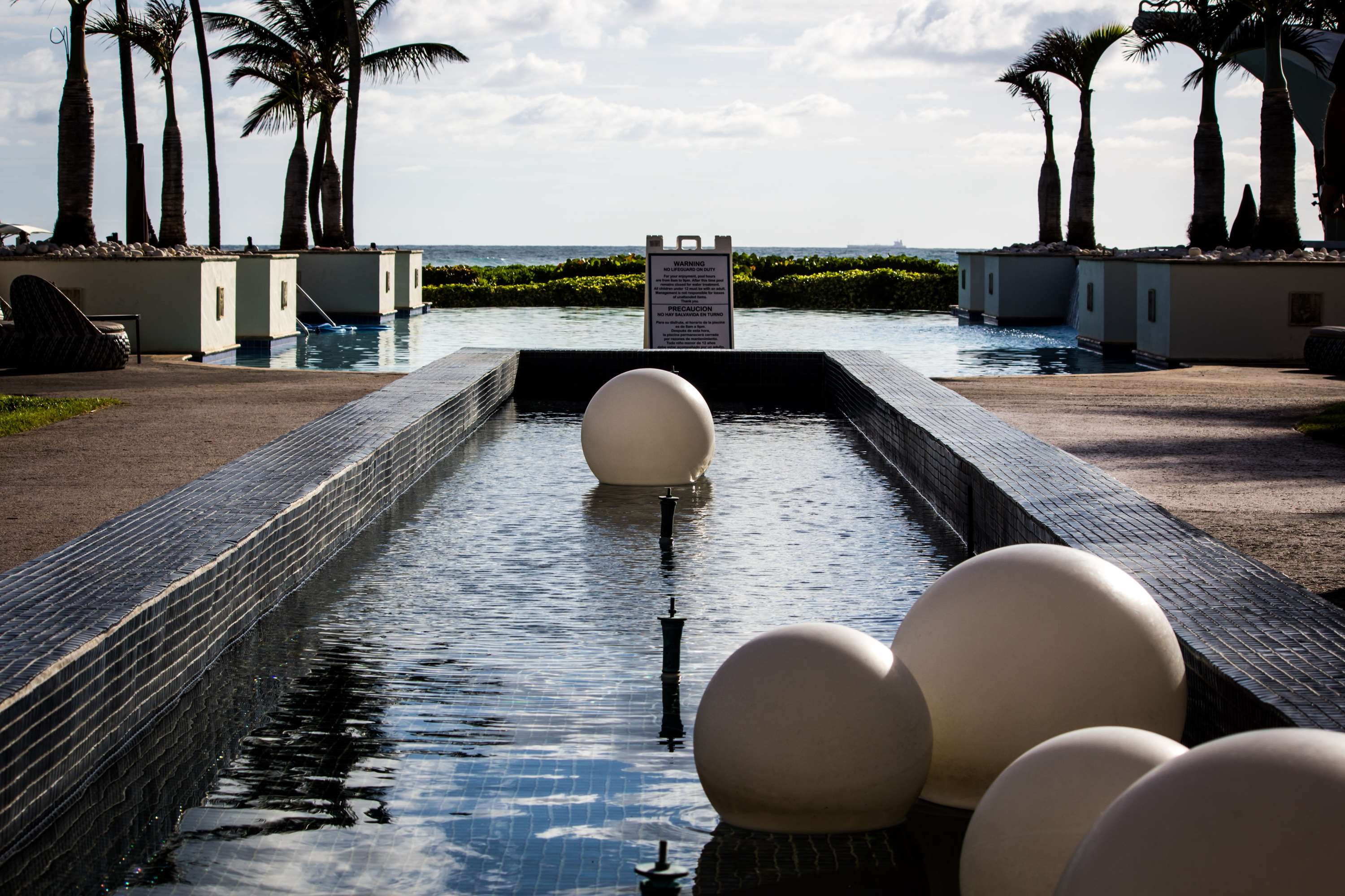 water, outdoors, nature, sky, architecture, tree, cloud - sky, san juan puerto rico, building, city, day, 2K, building exterior, hotel, plant, swimming pool, HD Wallpaper