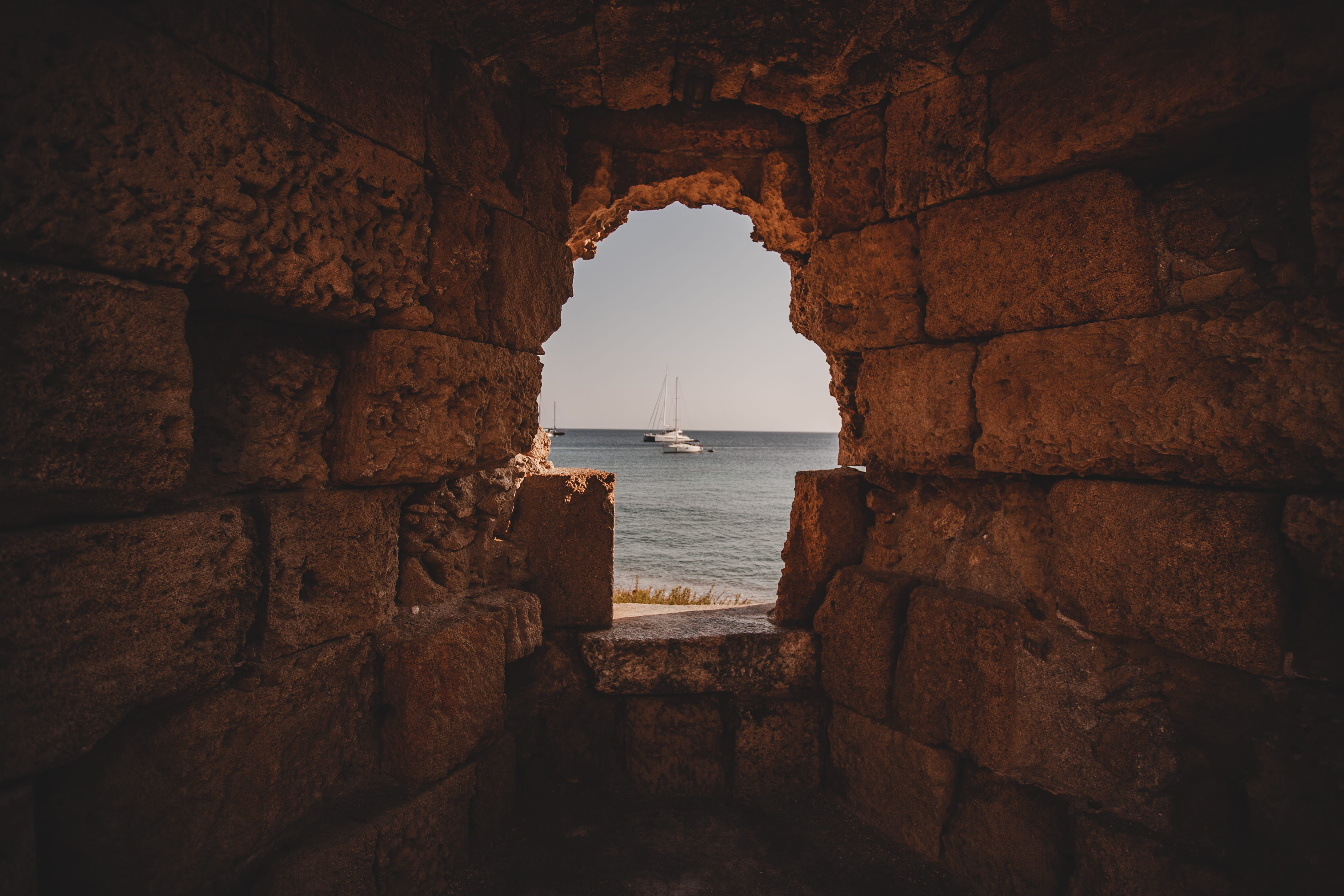 rock - Object, stone Material, famous Place, sun, travel Destinations, water, horizon, architecture, summer, hole, seascape, sail, white, cave, fort, boat, HD Wallpaper