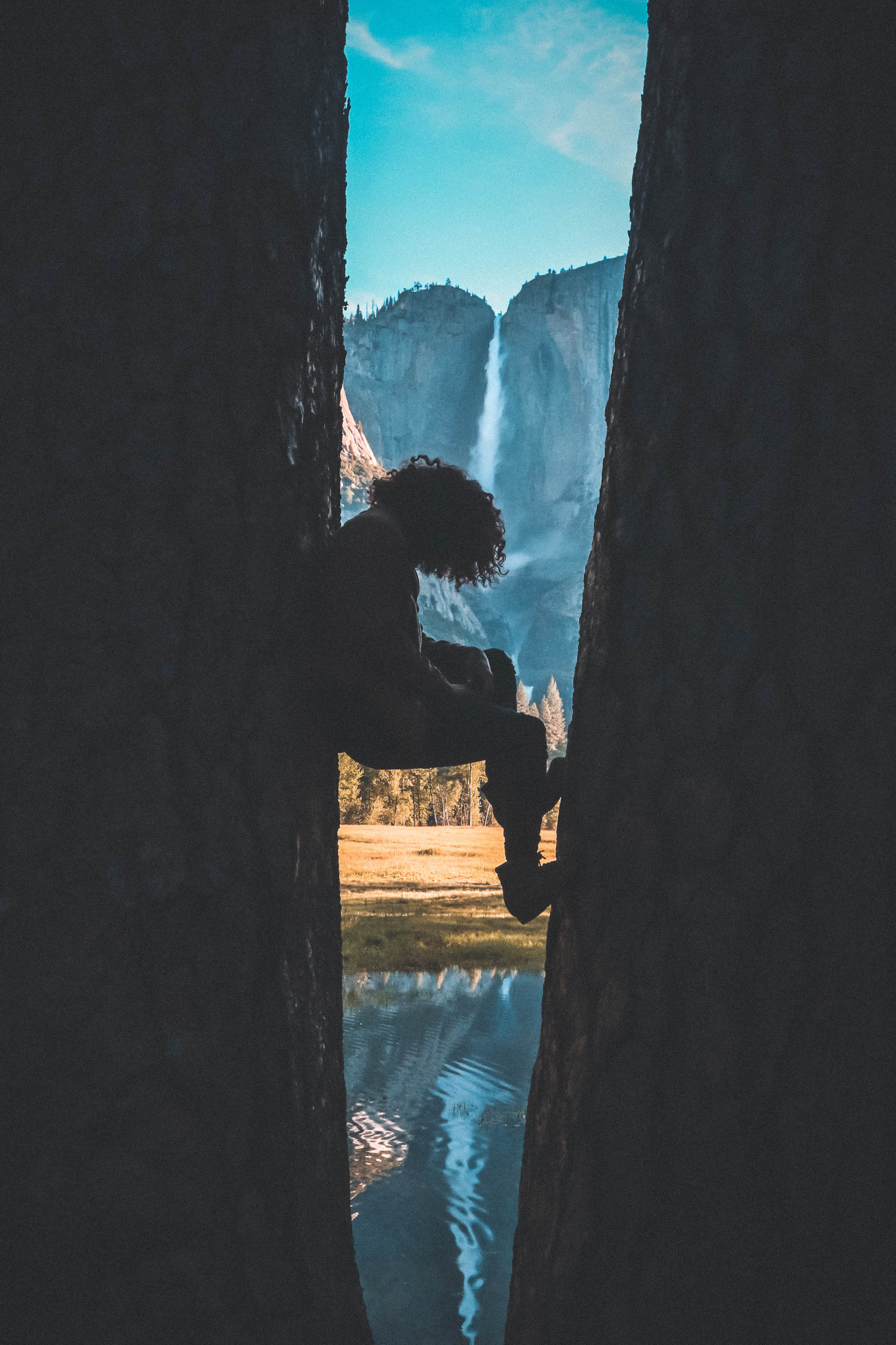 beauty in nature, model, cliffs, art, 5K, scenics - nature, adventure, sky, water, leisure activities, shadows, mountain, california, window, person, man, Phone HD Wallpaper