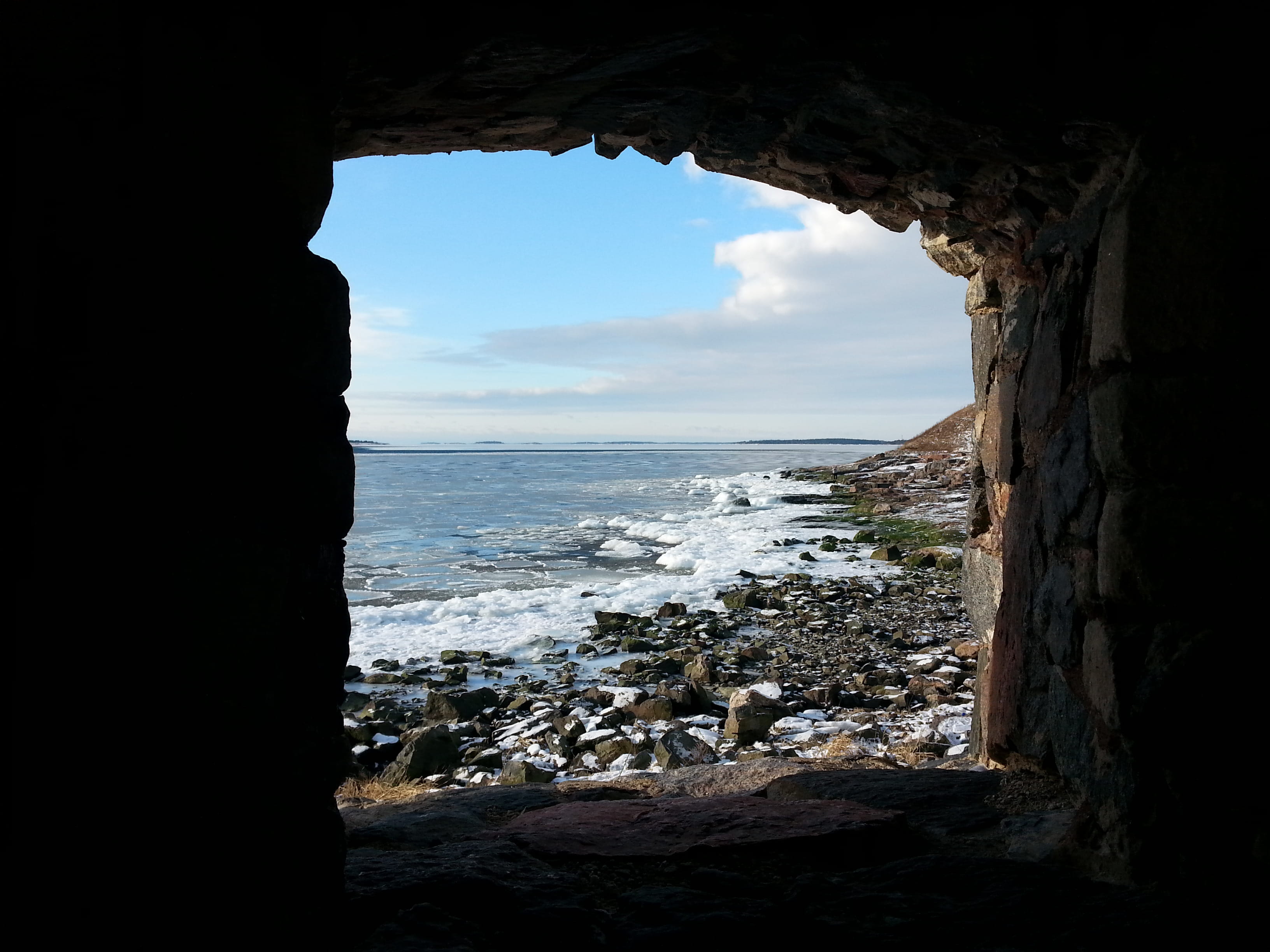 outdoors, ocean, beauty in nature, nature, shelter, solid, finland, sea, building, bunker, 2K, beach, countryside, rural, cove, horizon over water, architecture, HD Wallpaper