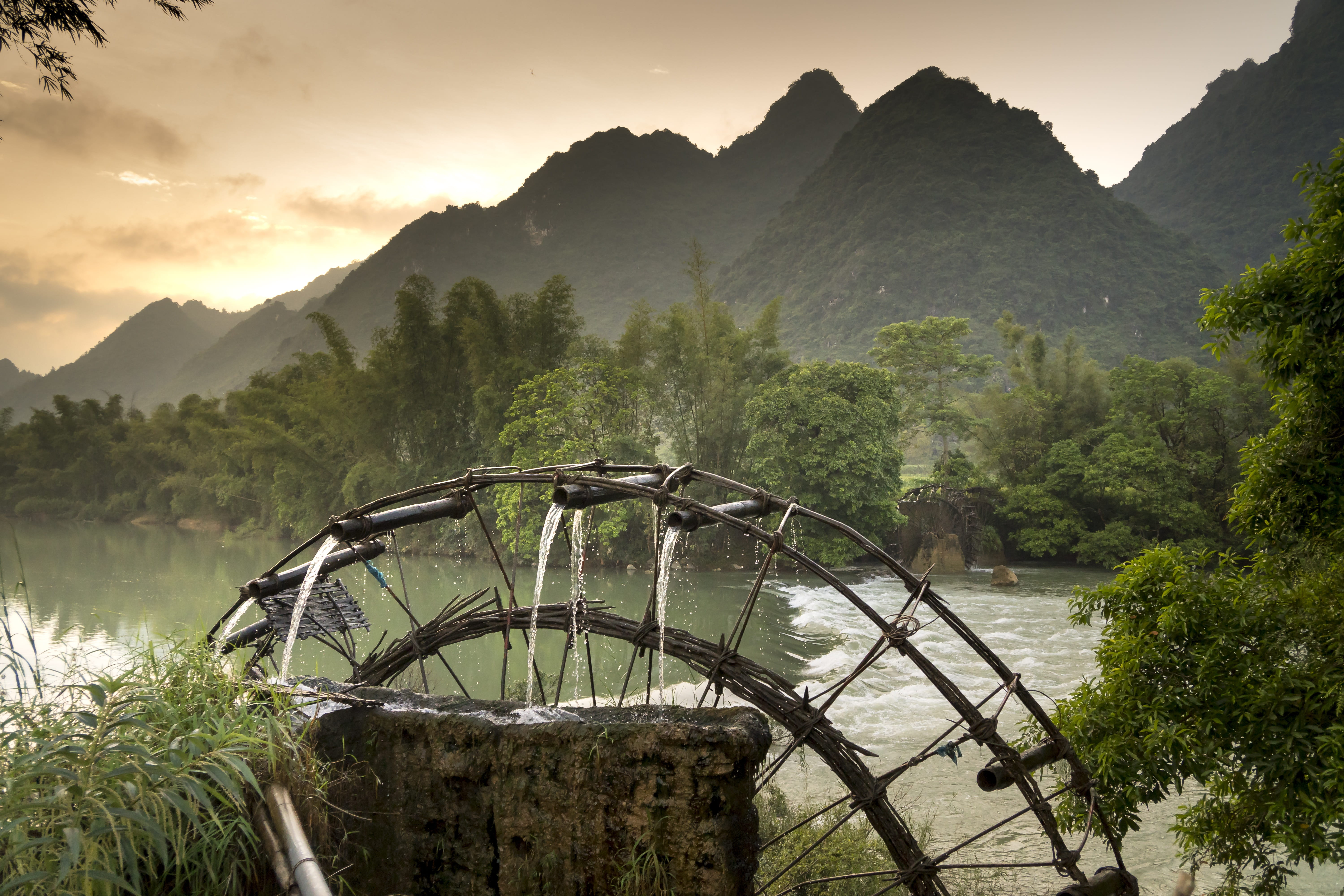 outdoors, green, wheel, landscape, people, high by, sky, vietnam, the field, wood, plant, no people, outdoor, crop, scenery, watermill, equipment, lake, HD Wallpaper