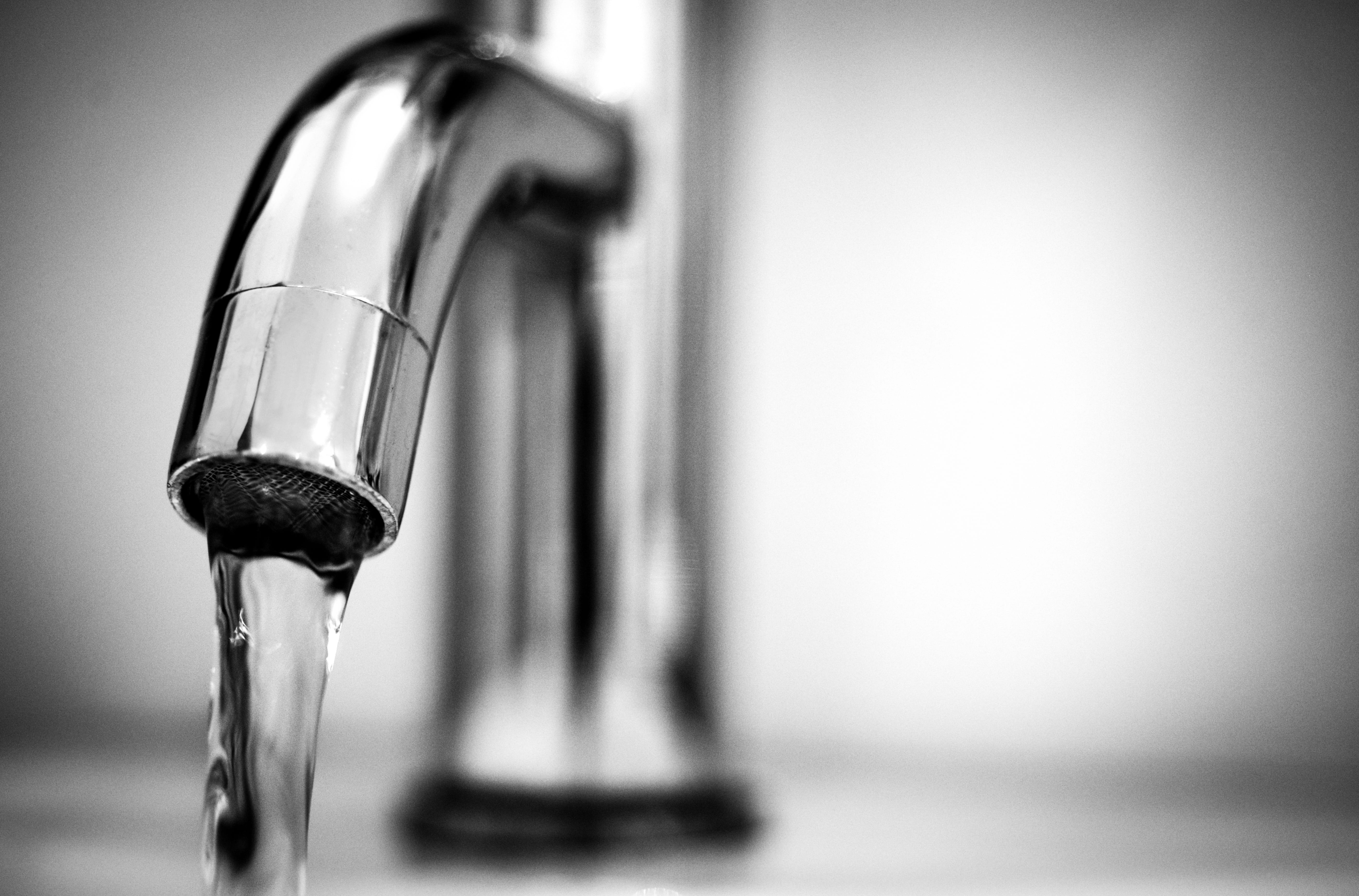 pouring, domestic room, flow, close-up, stream, purity, no people, metal, water, drink, clean, fresh, domestic bathroom, hygiene, 5K, kitchen, household equipment, HD Wallpaper