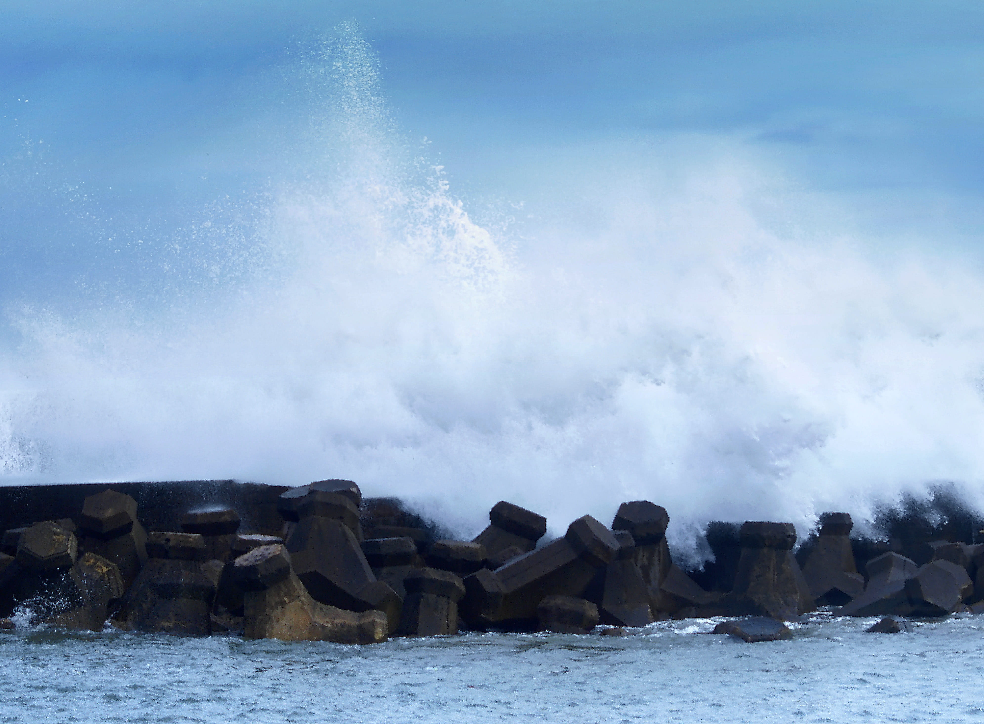 Taiwan, coastline, onto, power in nature, wave, sea, Waves, winter, water, 4K, beach, Harbour, waterfront, sky, waters Edge, storm, splashing, land, nature, HD Wallpaper