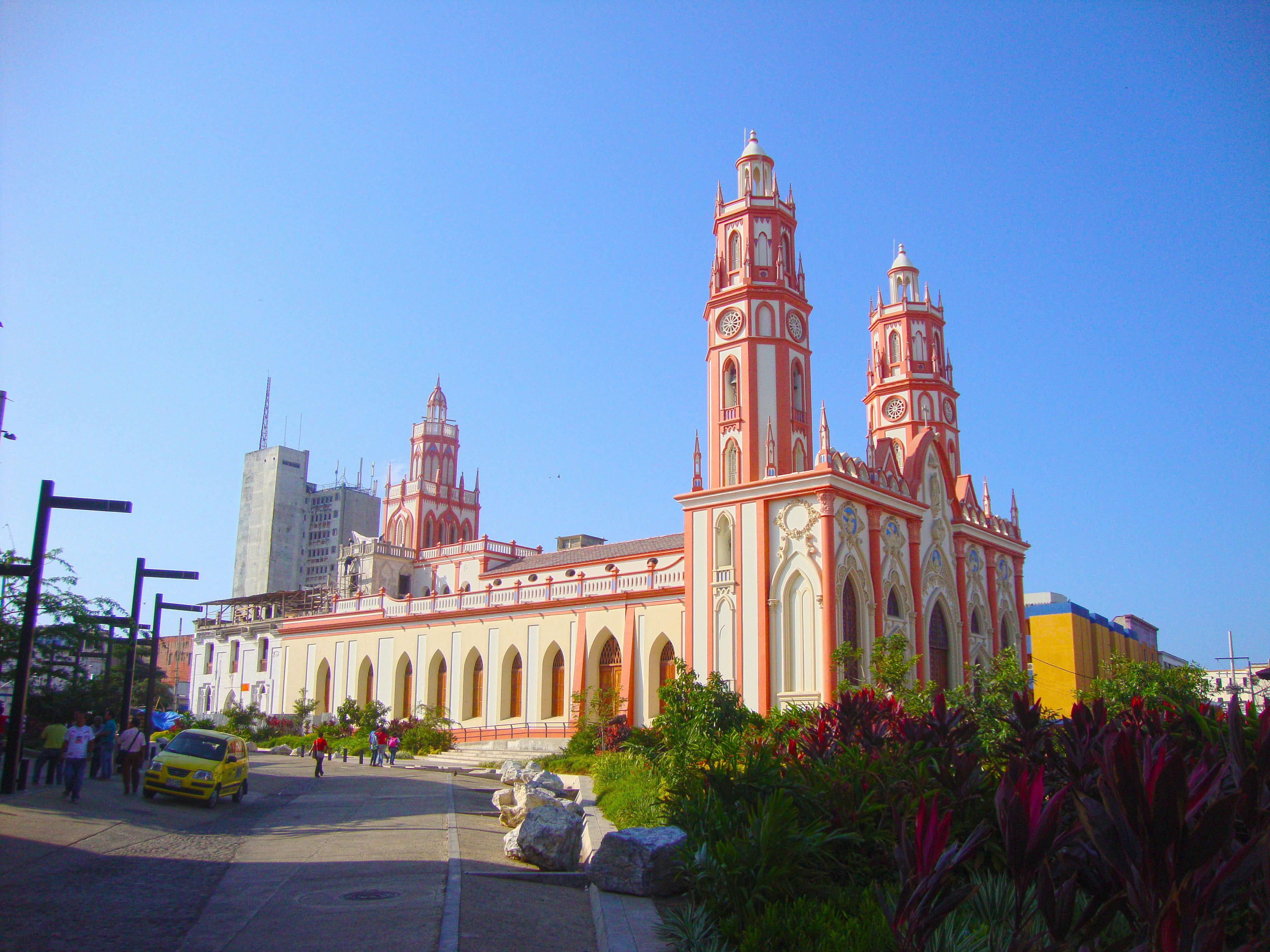 cathedral, urban Scene, building, 4K, large, no people, town Square, travel, plant, Church, photos, sky, tall - high, outdoors, built Structure, city, HD Wallpaper