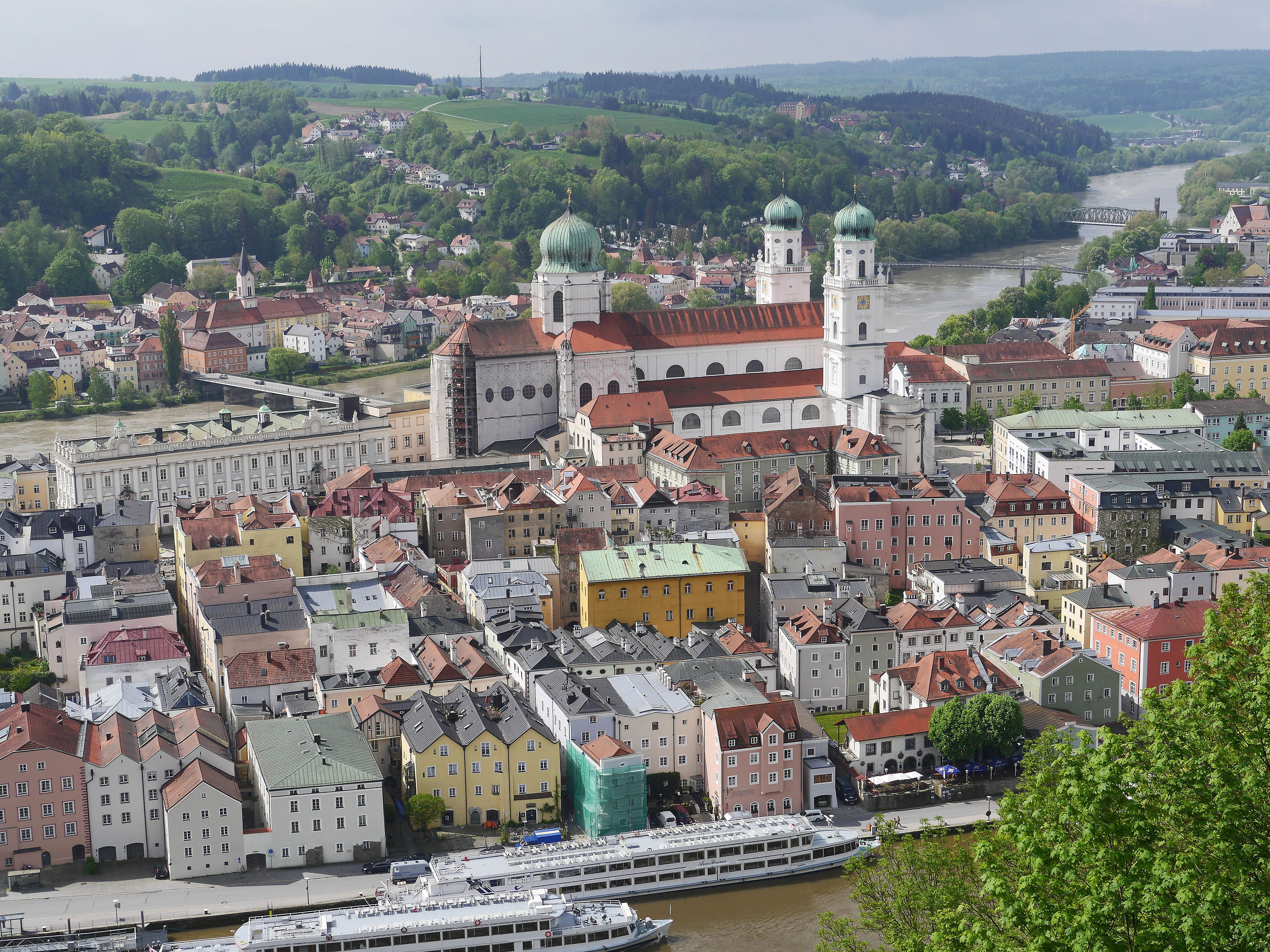 passau, town, photography, outdoors, crowd, nature, plant, headland, onion dome, bavaria, city, day, 4K, inn, community, building, hotel ships, historically, HD Wallpaper