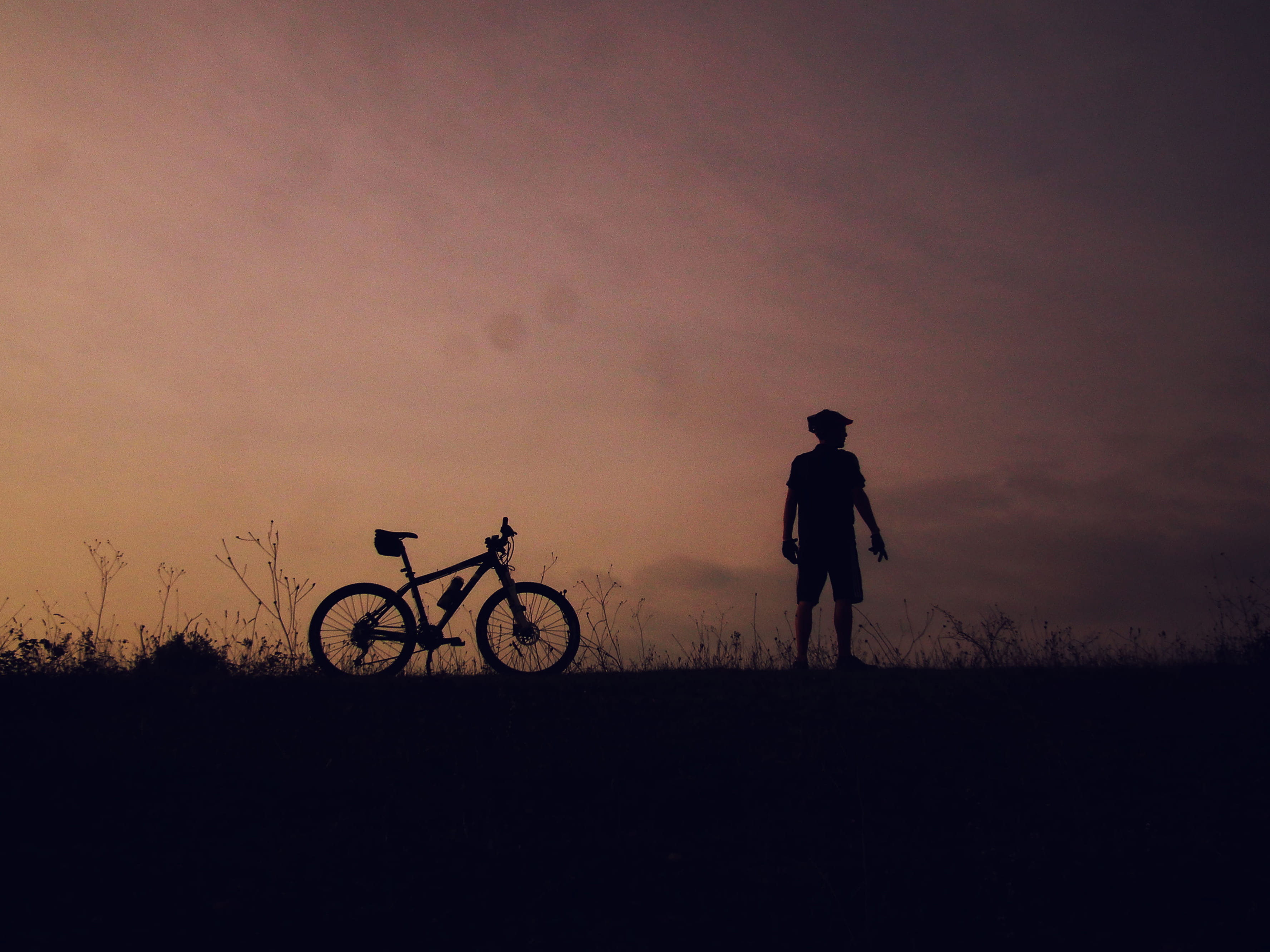 biker, land, sakarya, lifestyles, bike, bicycle, sunset, nature, outdoors, land vehicle, riding, silhouettes, real people, mode of transportation, field, HD Wallpaper