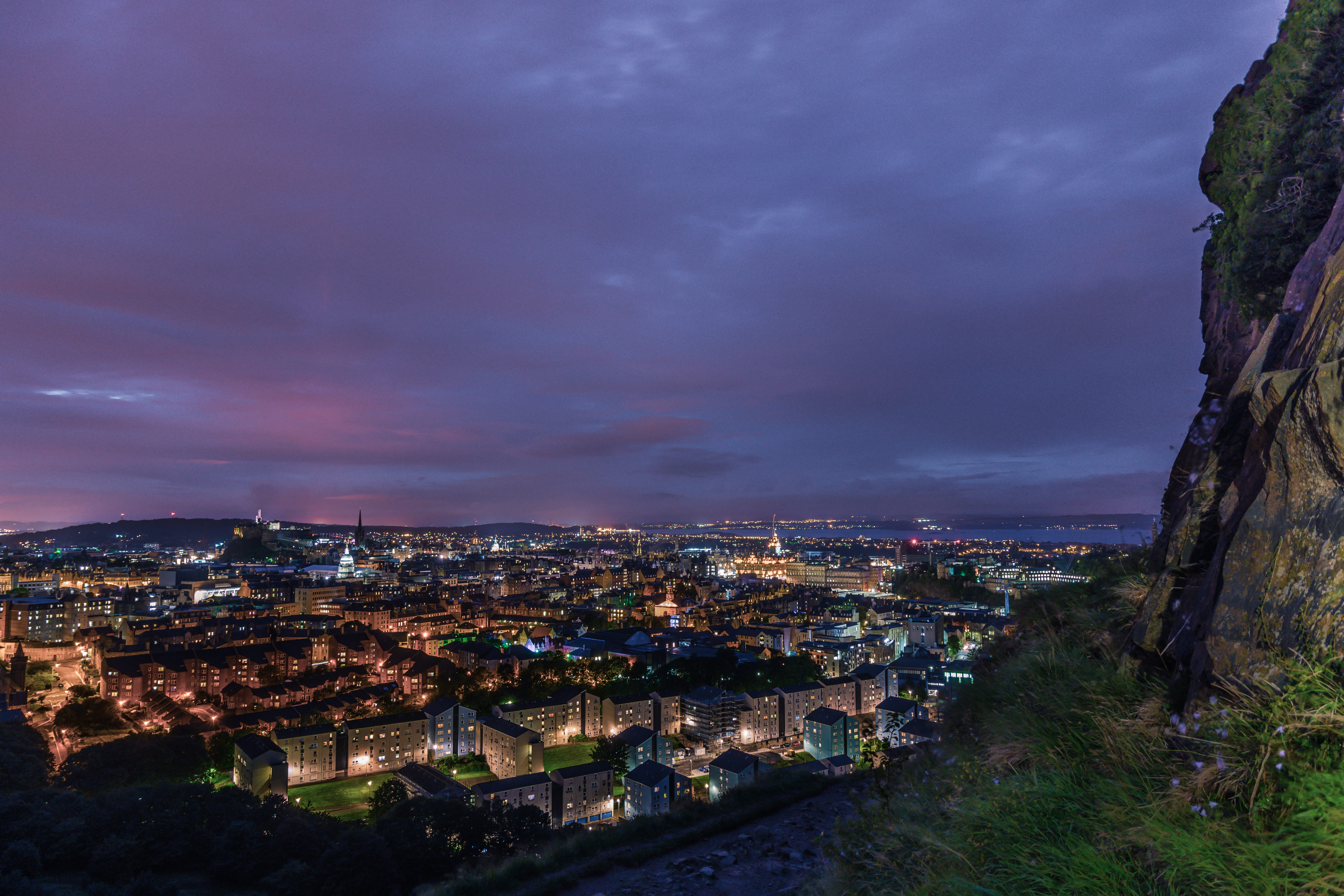 sky, building exterior, edimburgo, architecture, 5K, blue, landscape, building, built structure, edinburgh, crowd, city, town, crowded, long exposure, HD Wallpaper