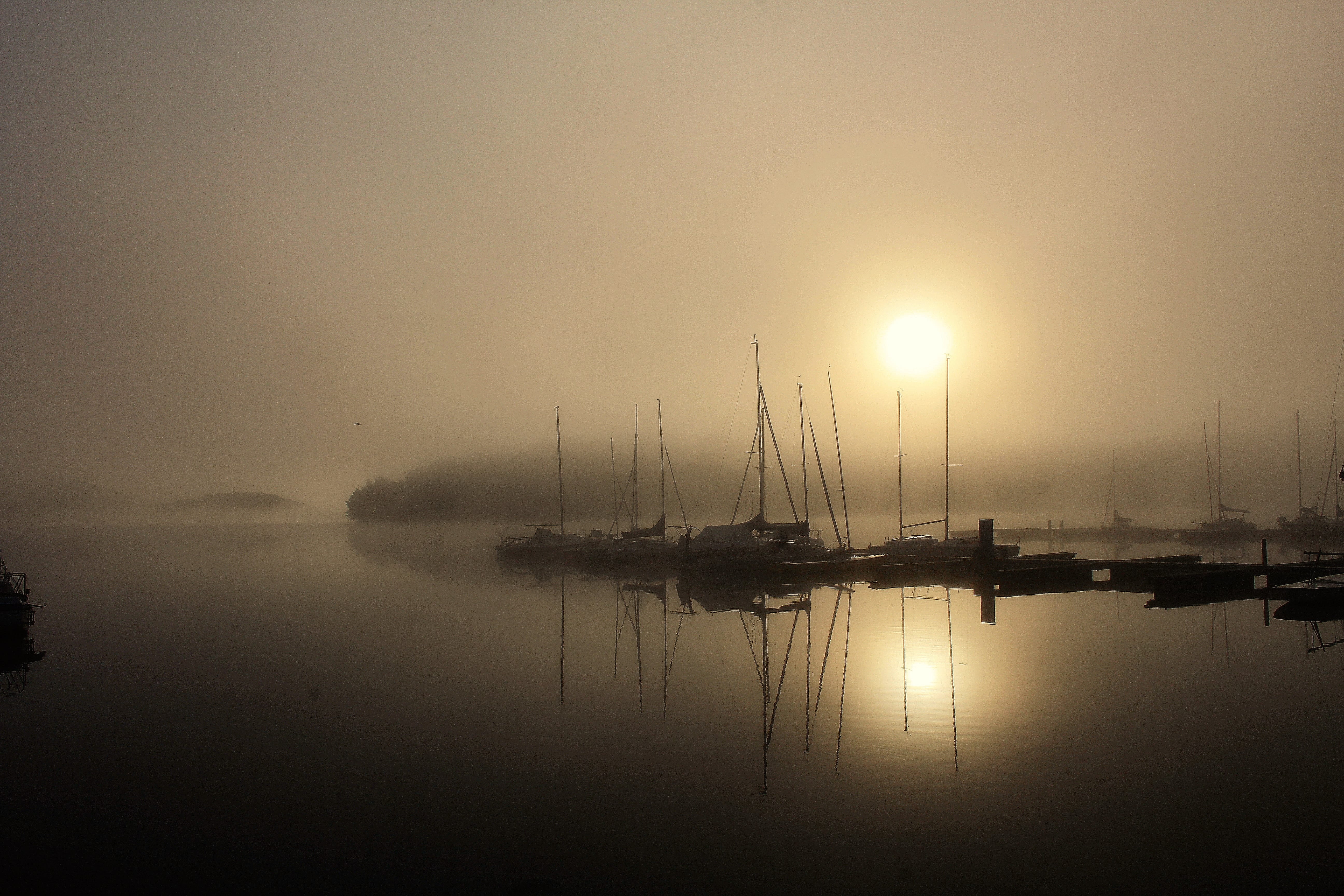tranquil scene, outdoors, cloudy, marina, near, skies, back light, tranquility, morning light, transportation, nautical vessel, dock, reflection, sailboat, HD Wallpaper