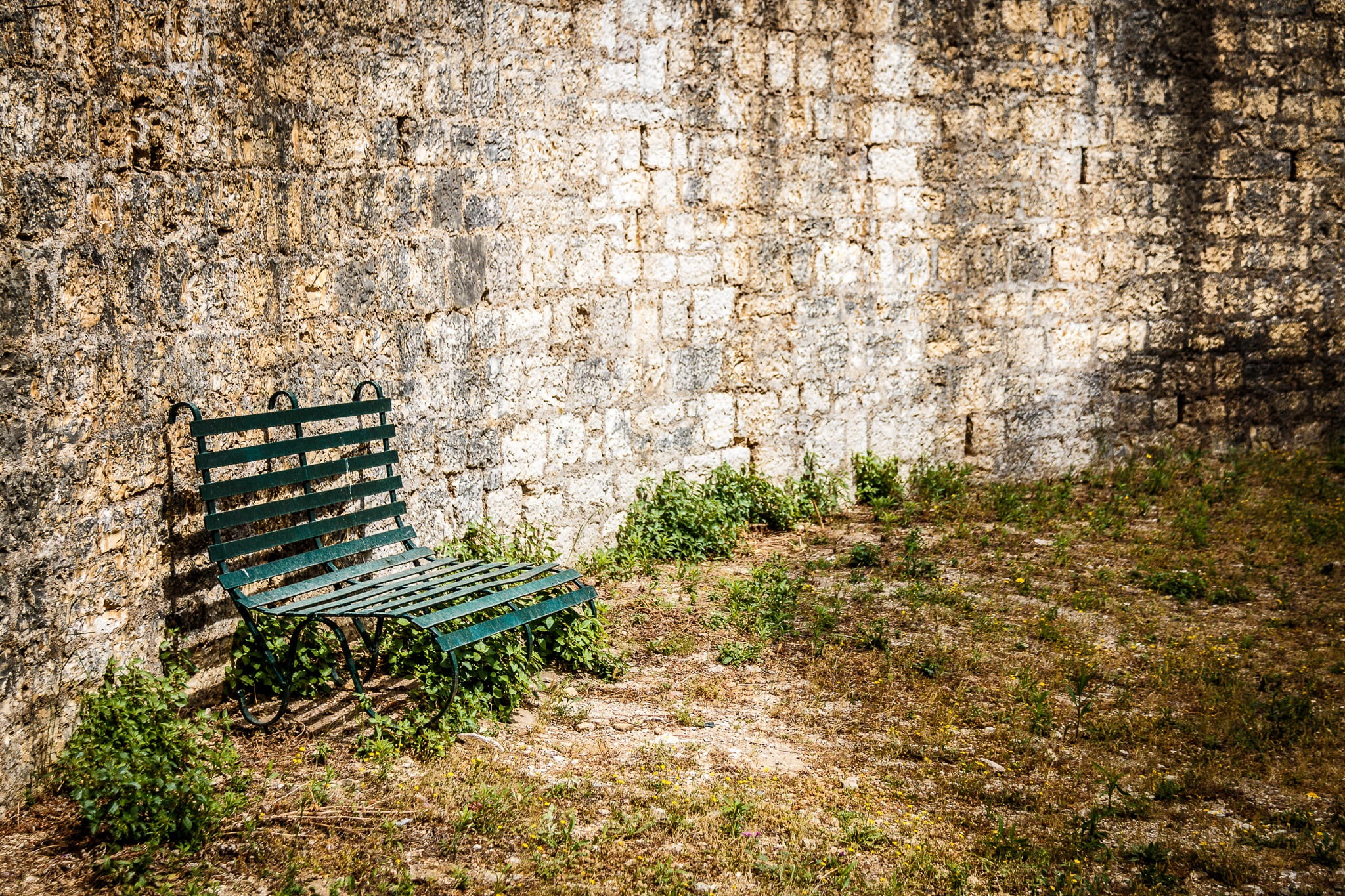 wall - building feature, no people, fortress, nofilter, Vacation, old, corfu, growth, green, absence, relaxation, Bench, seat, patina, architecture, sunlight, HD Wallpaper