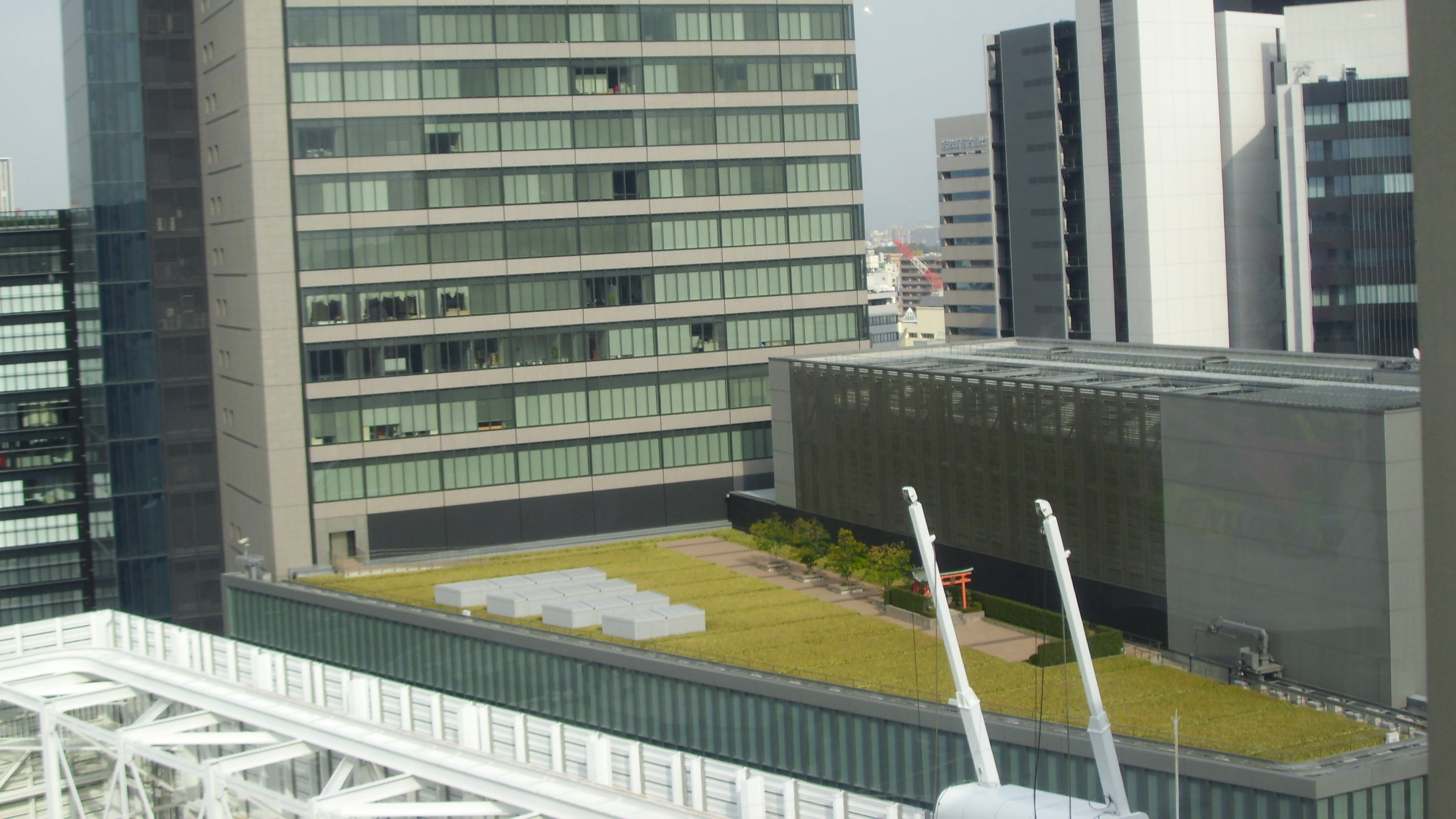 nagoya, day, built structure, window, reflection, building, architecture, office, outdoors, no people, railing, 2K, glass - material, office building exterior, HD Wallpaper