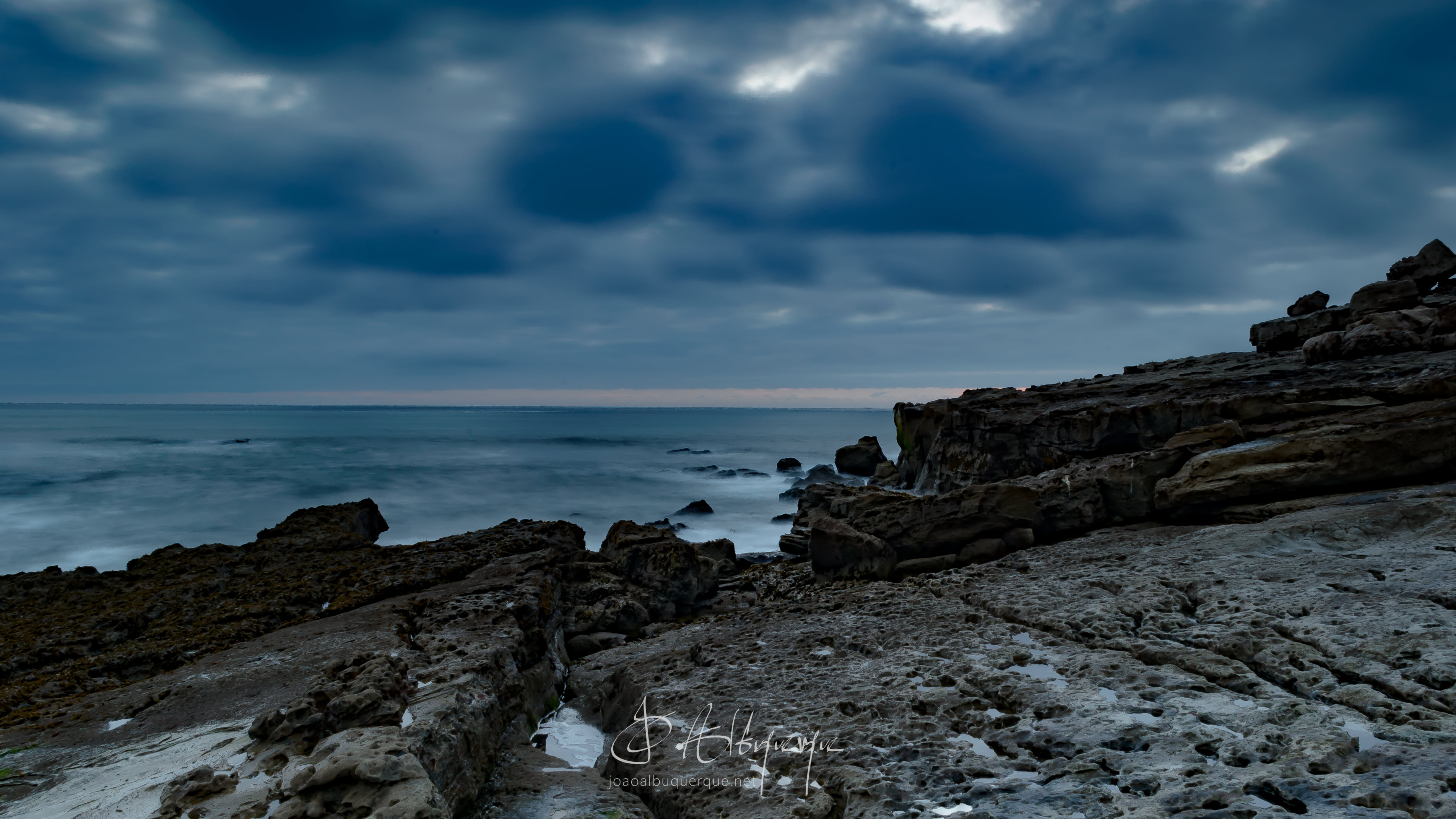 painting, de, nikon, D5100, outdoor, rocky, são bernardino, sea, rocky mountain, coastline, beach, rocks, peniche  portugal, beside, ocean, nature, time, HD Wallpaper